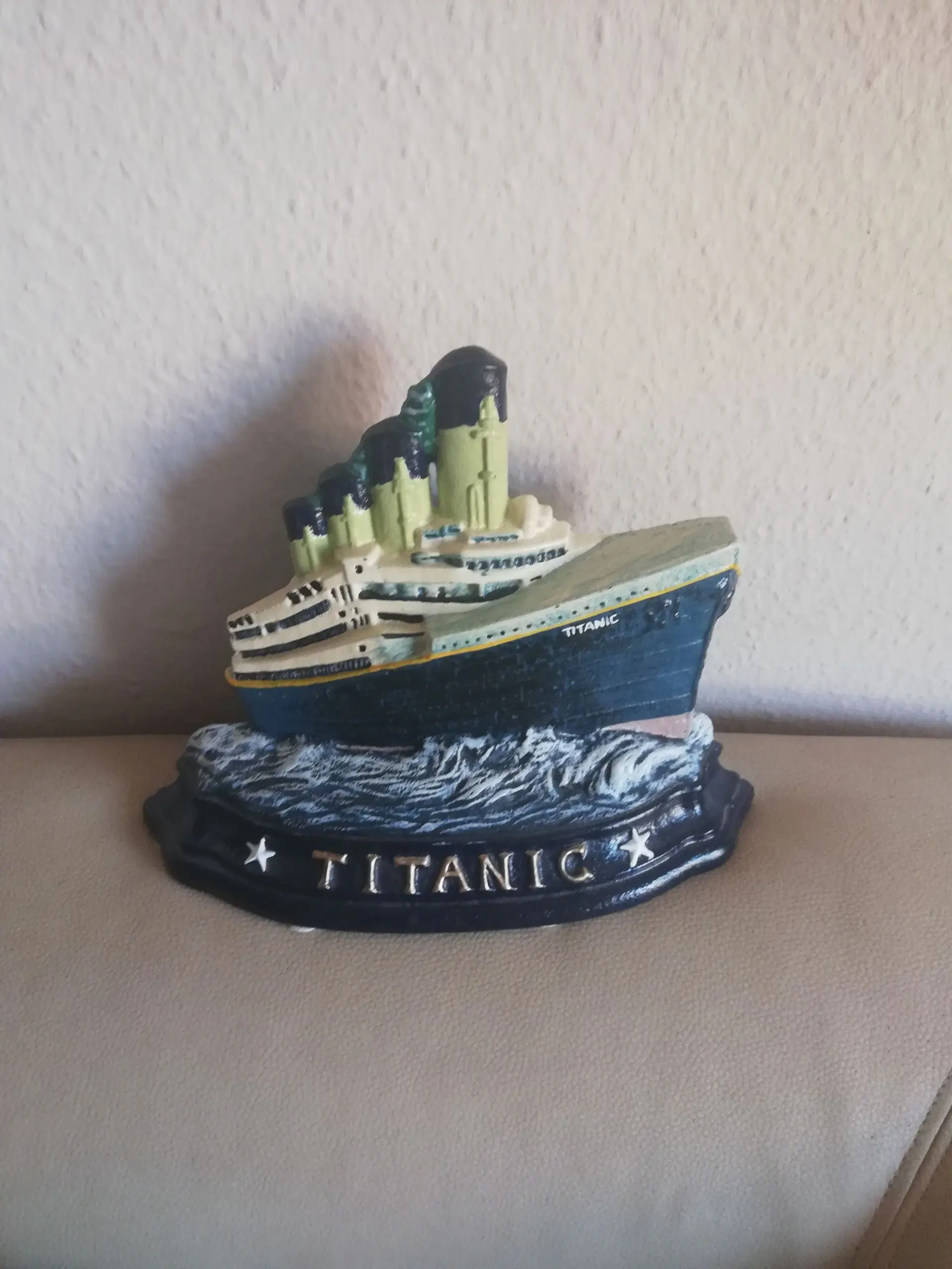 Genoplev TITANIC i jern ; SE INFO !