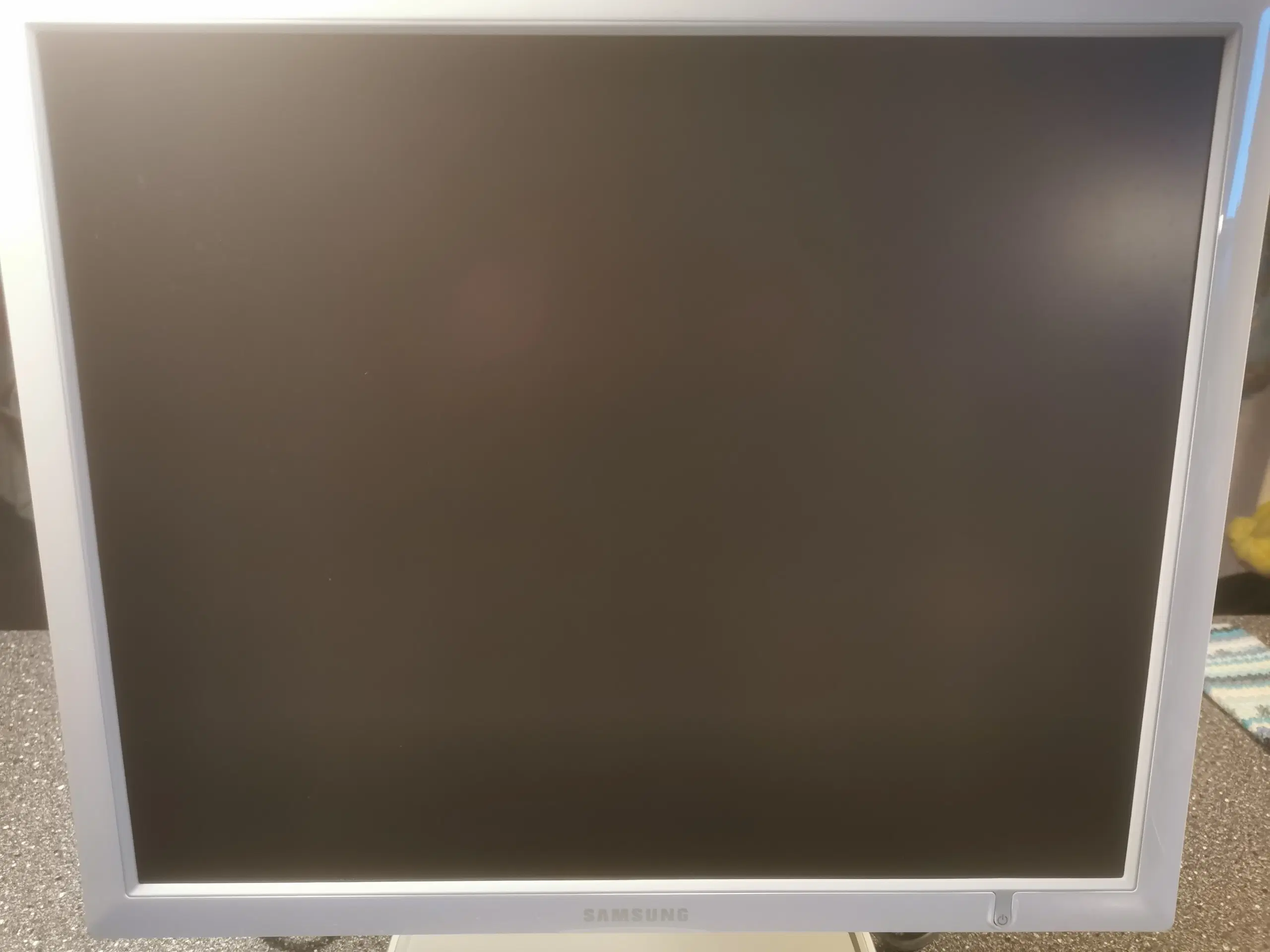 19'' Samsung PC skærm