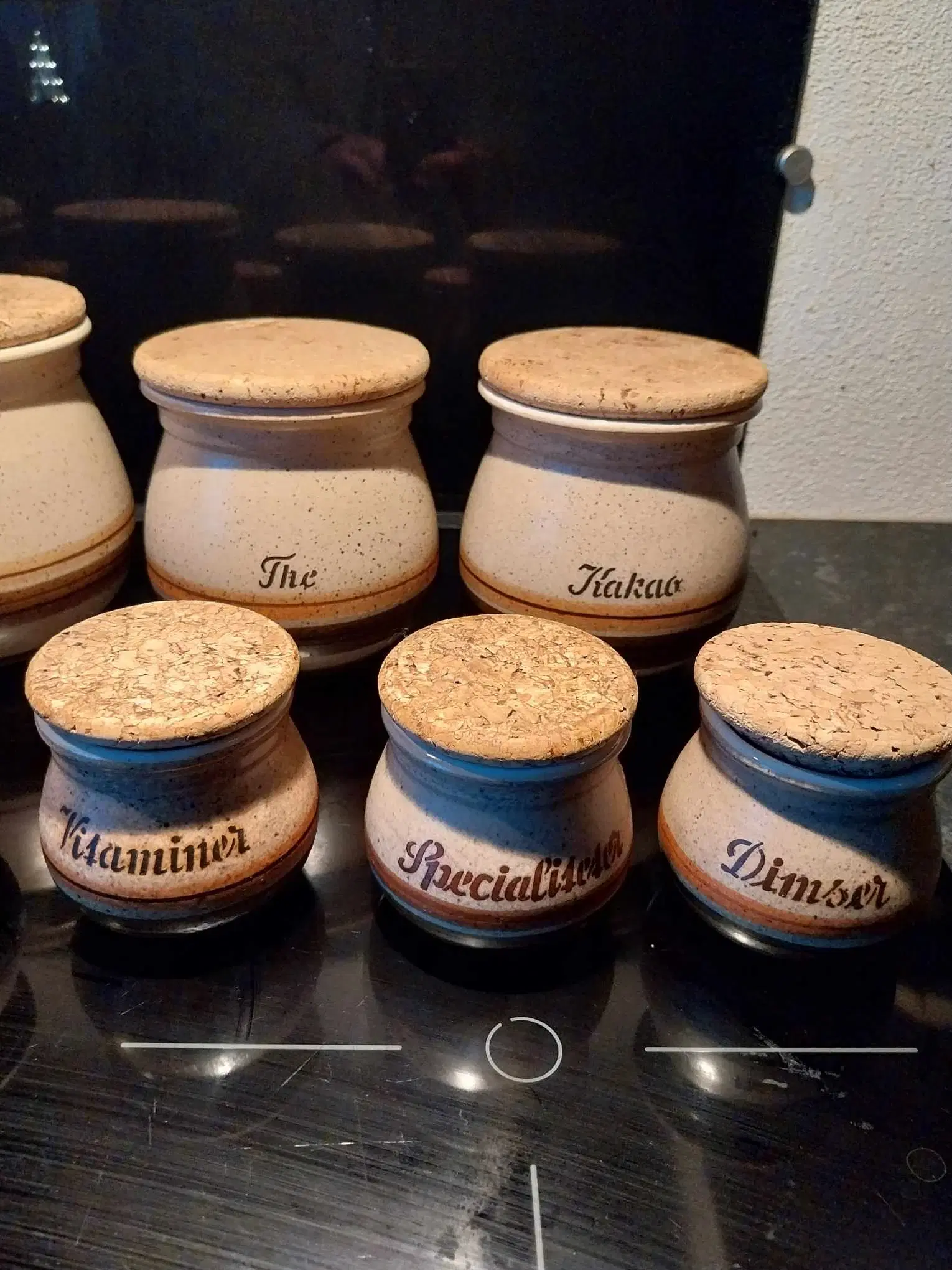 krydderi krukker i keramik