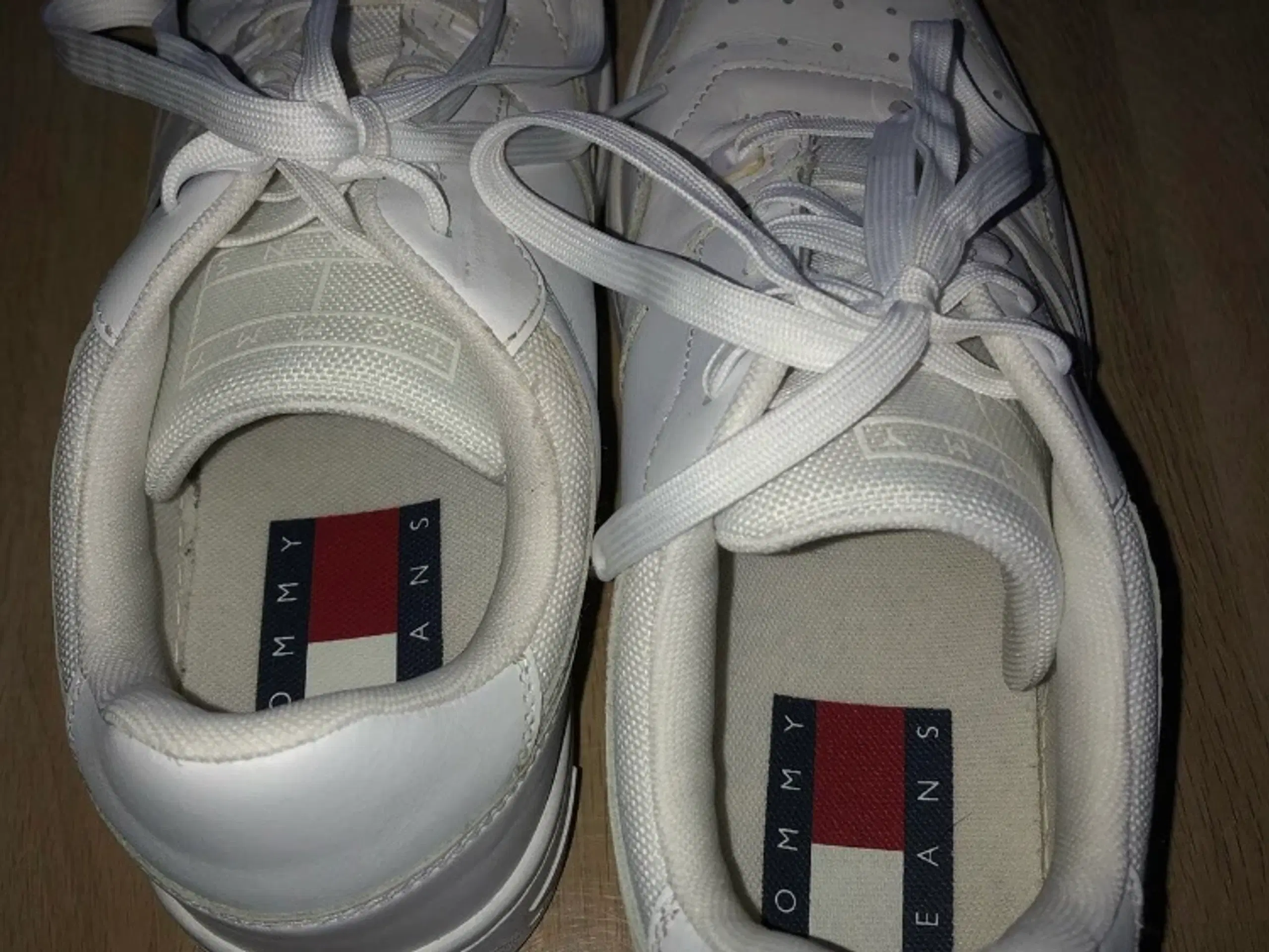 Tommy Hilfiger sneakers str 41