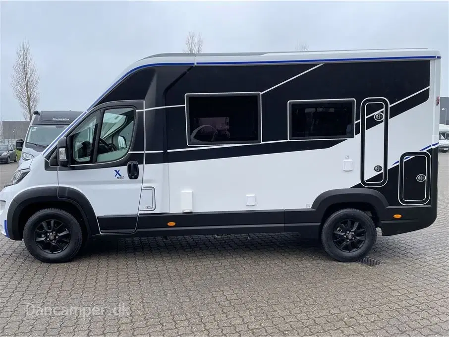 2024 - Chausson X550   Top moderne og nytænkt autocamper Med stor Lounge og siddegruppe sænkeseng