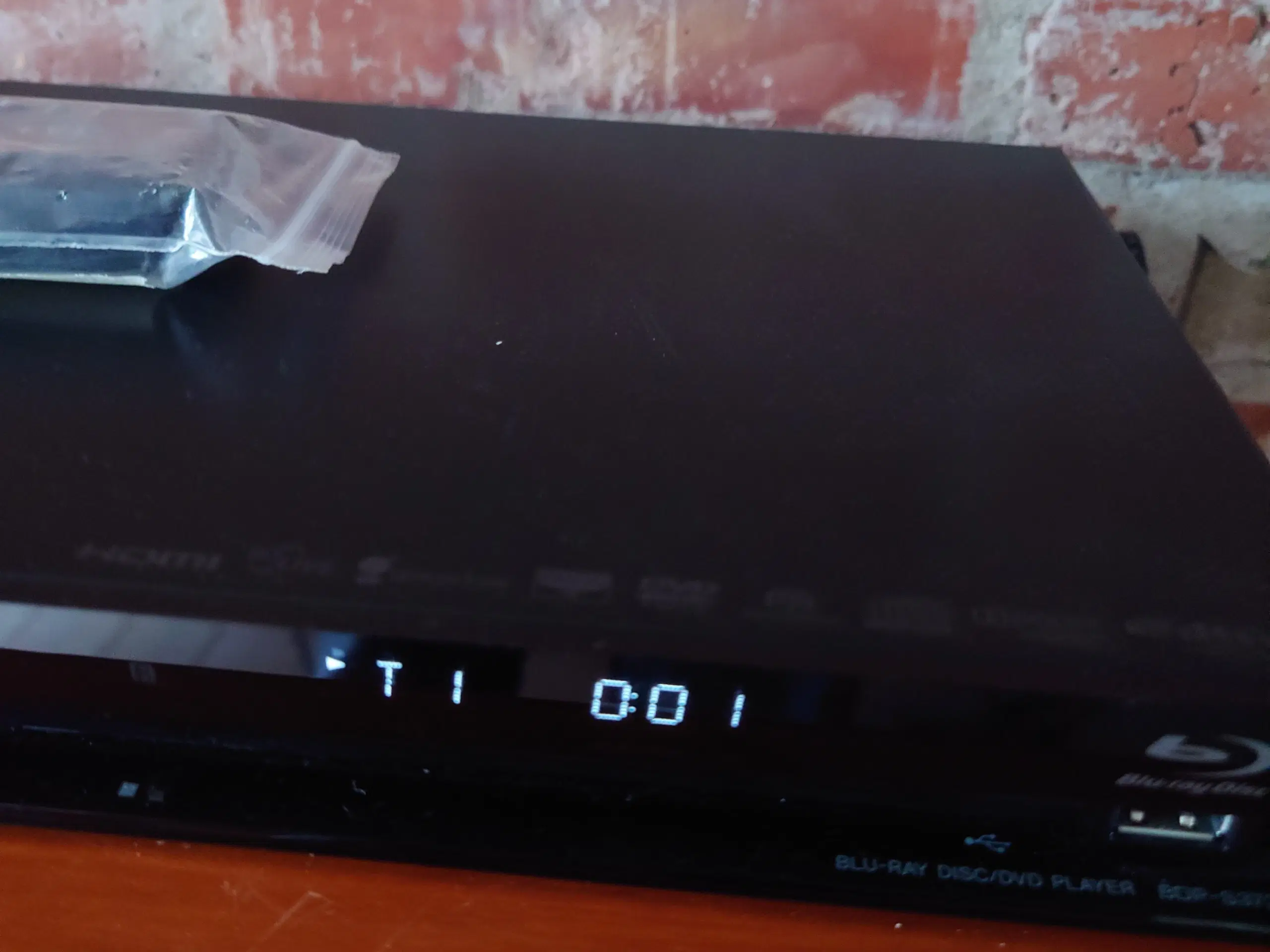 Sony BDP-S373 Blu-ray Afspiller med Fjernbetjening