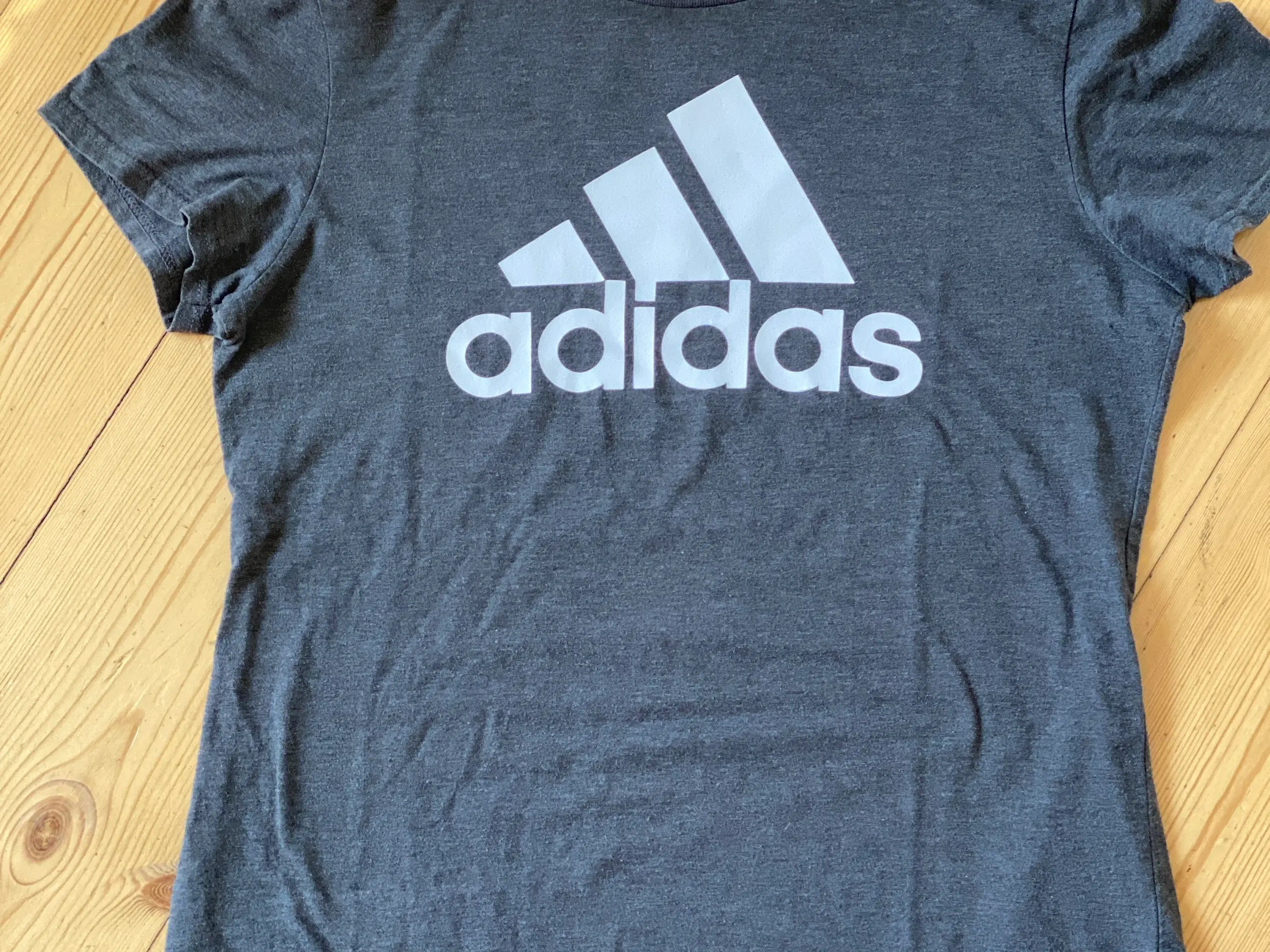 Adidas T-shirt str L