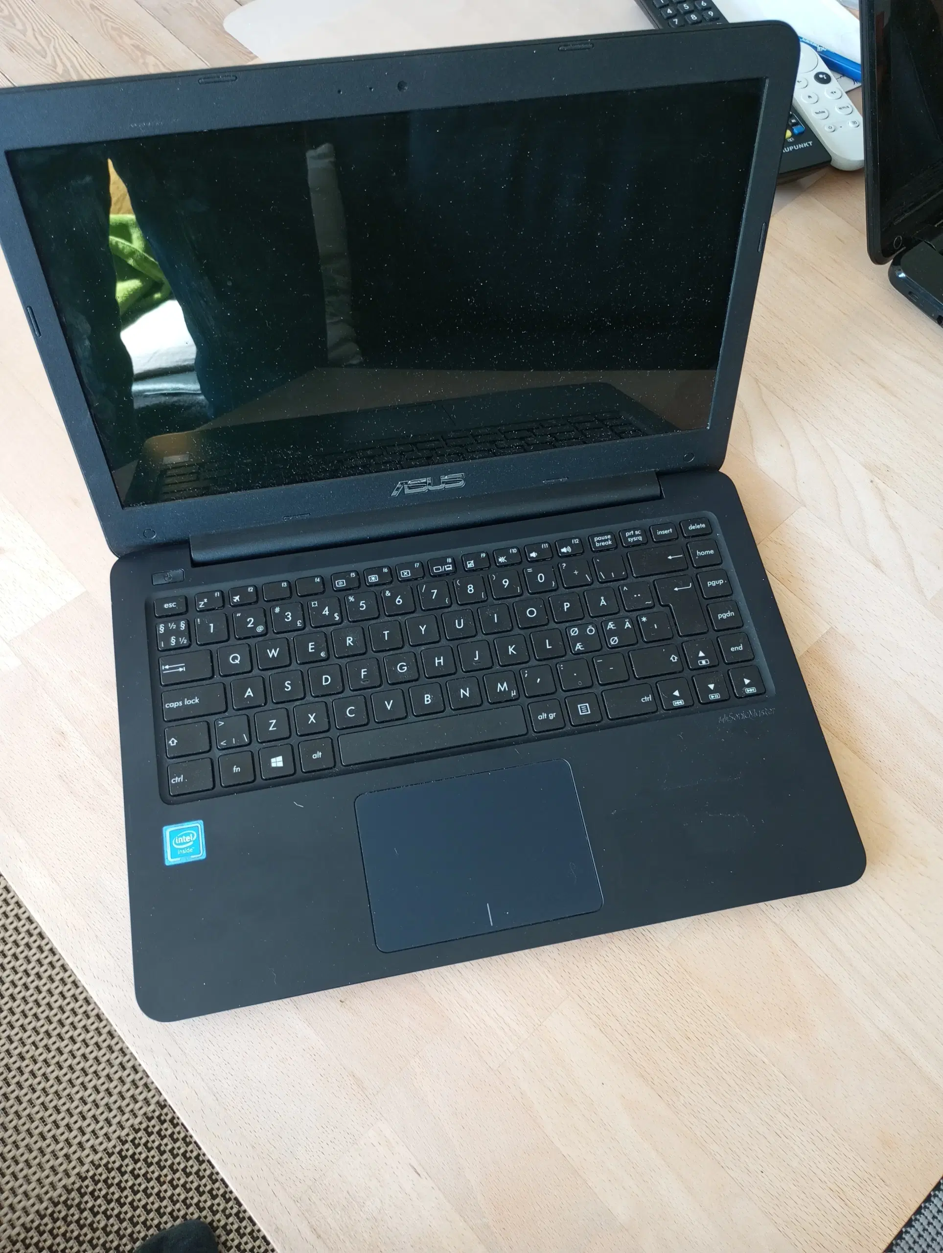 14” ASUS Notebook bærbar PC