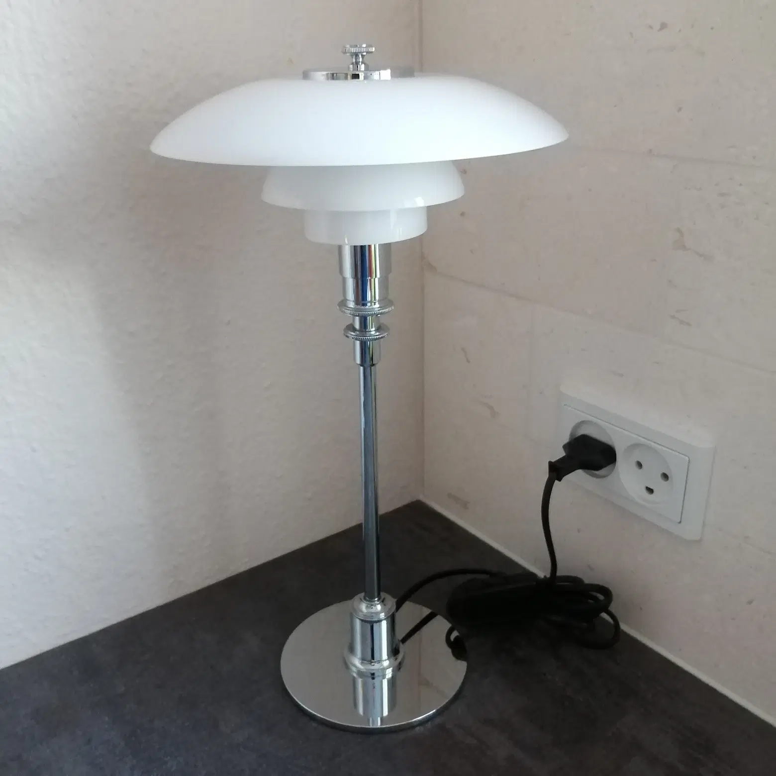 Købes PH 2/1 Bordlampe