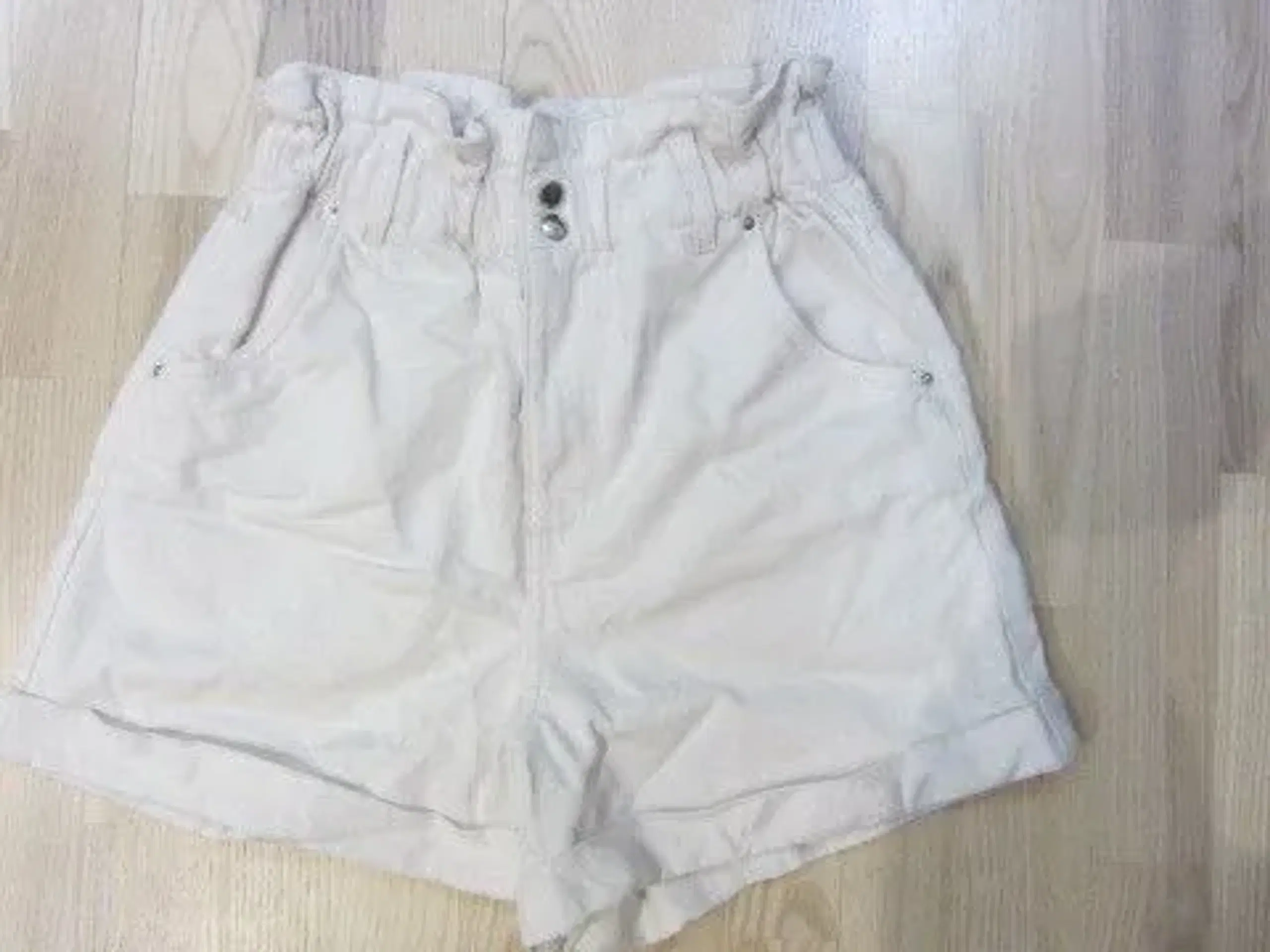 Str 38 højtaljede shorts