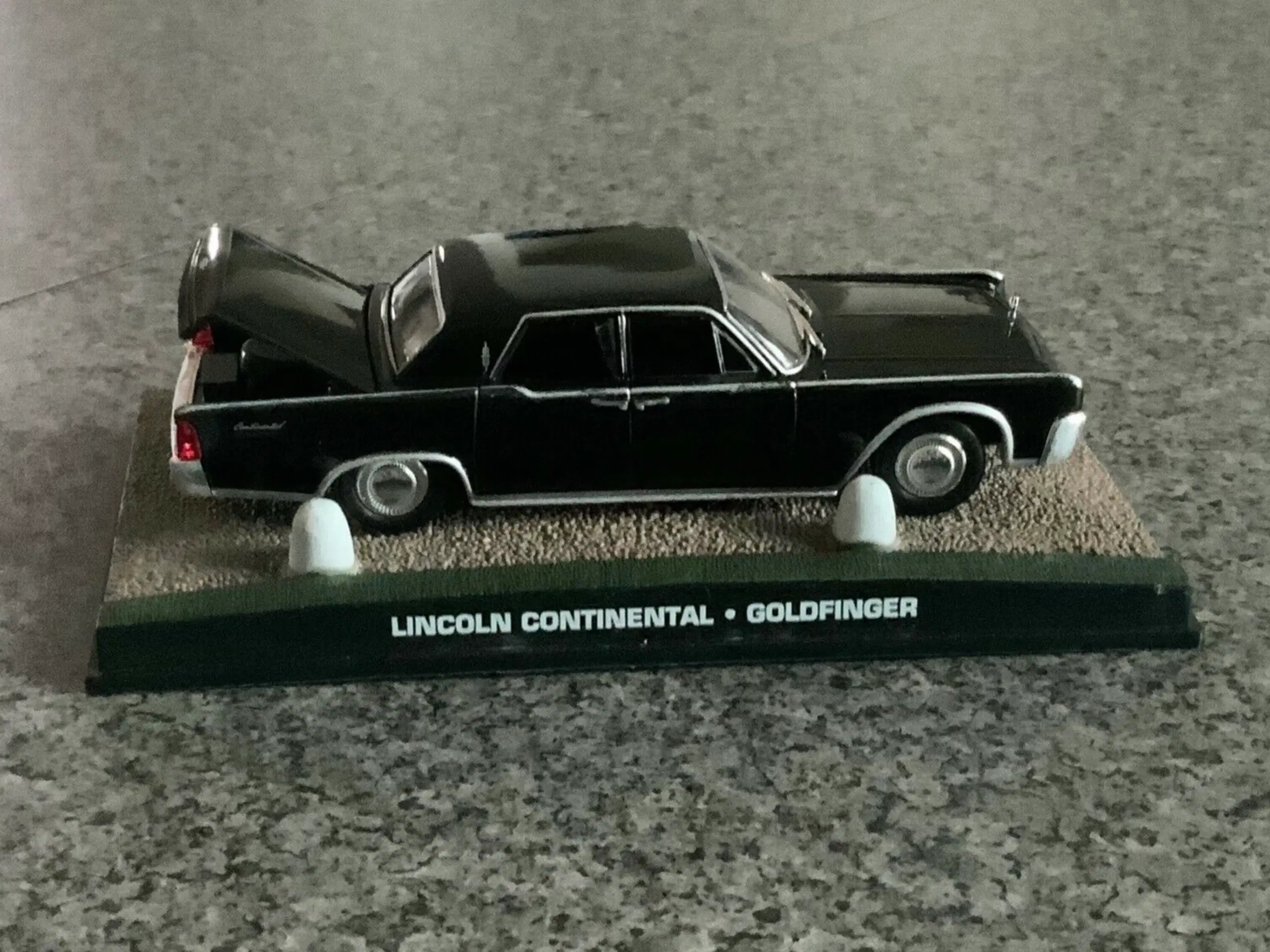 Eaglemoss Lincoln Continental scale 1:43