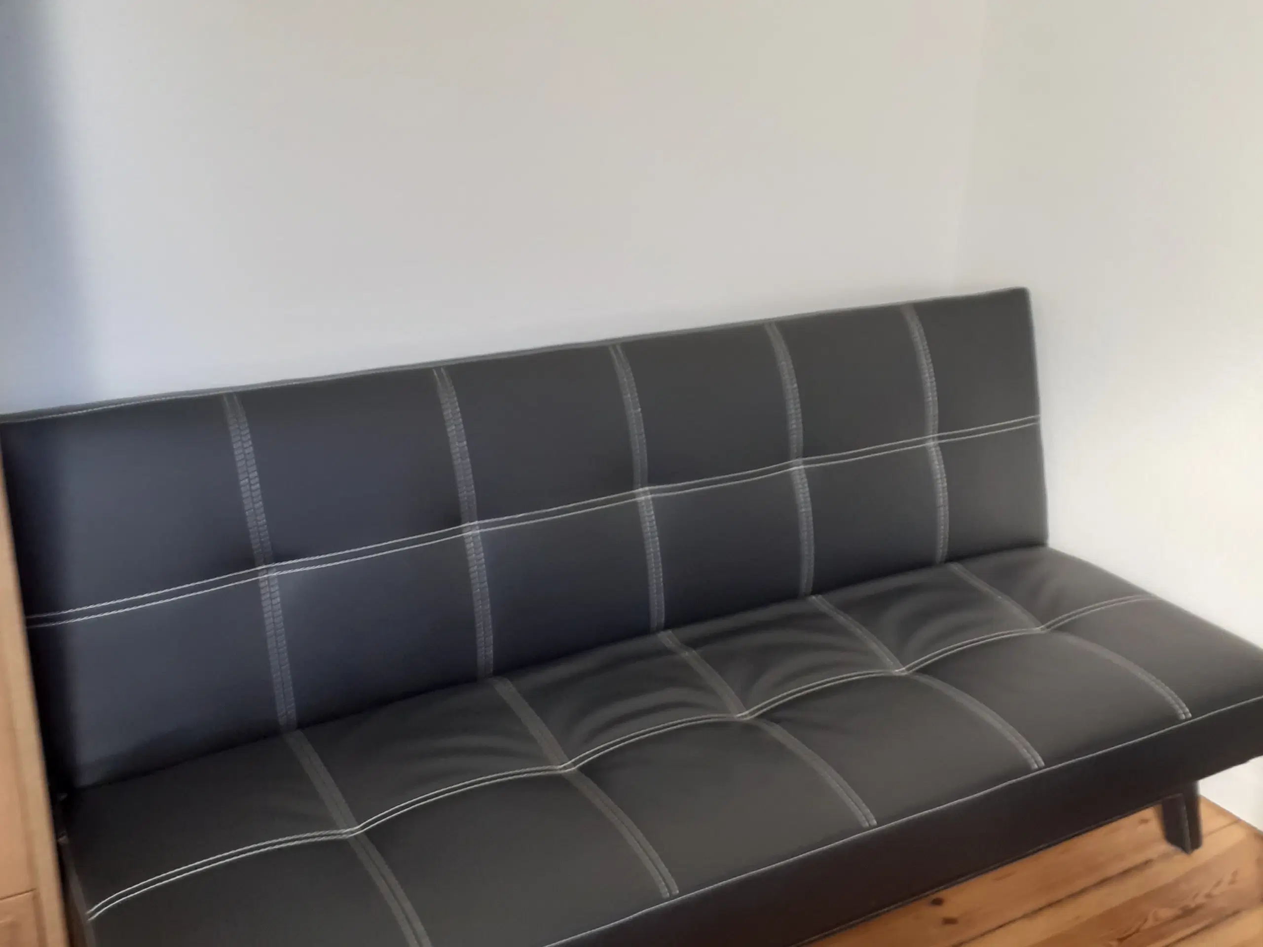 sovesofa hentes gratis i Nyborg