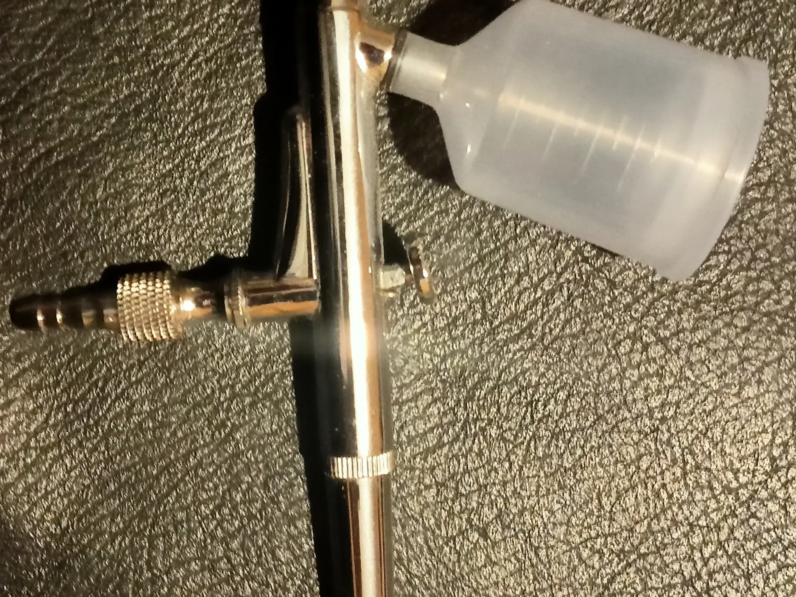 Airbrush gun