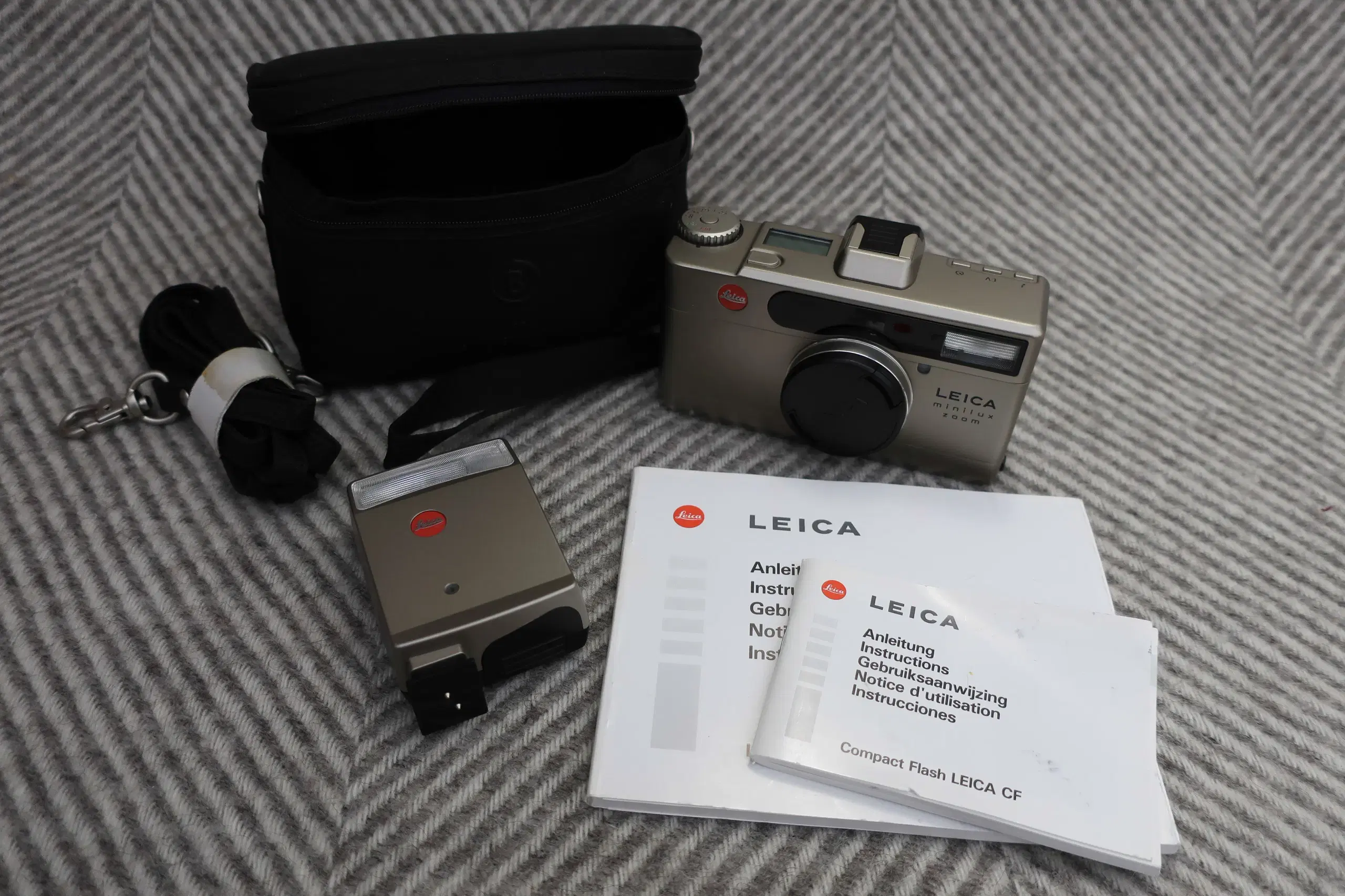 Leica MiniLux Zoom