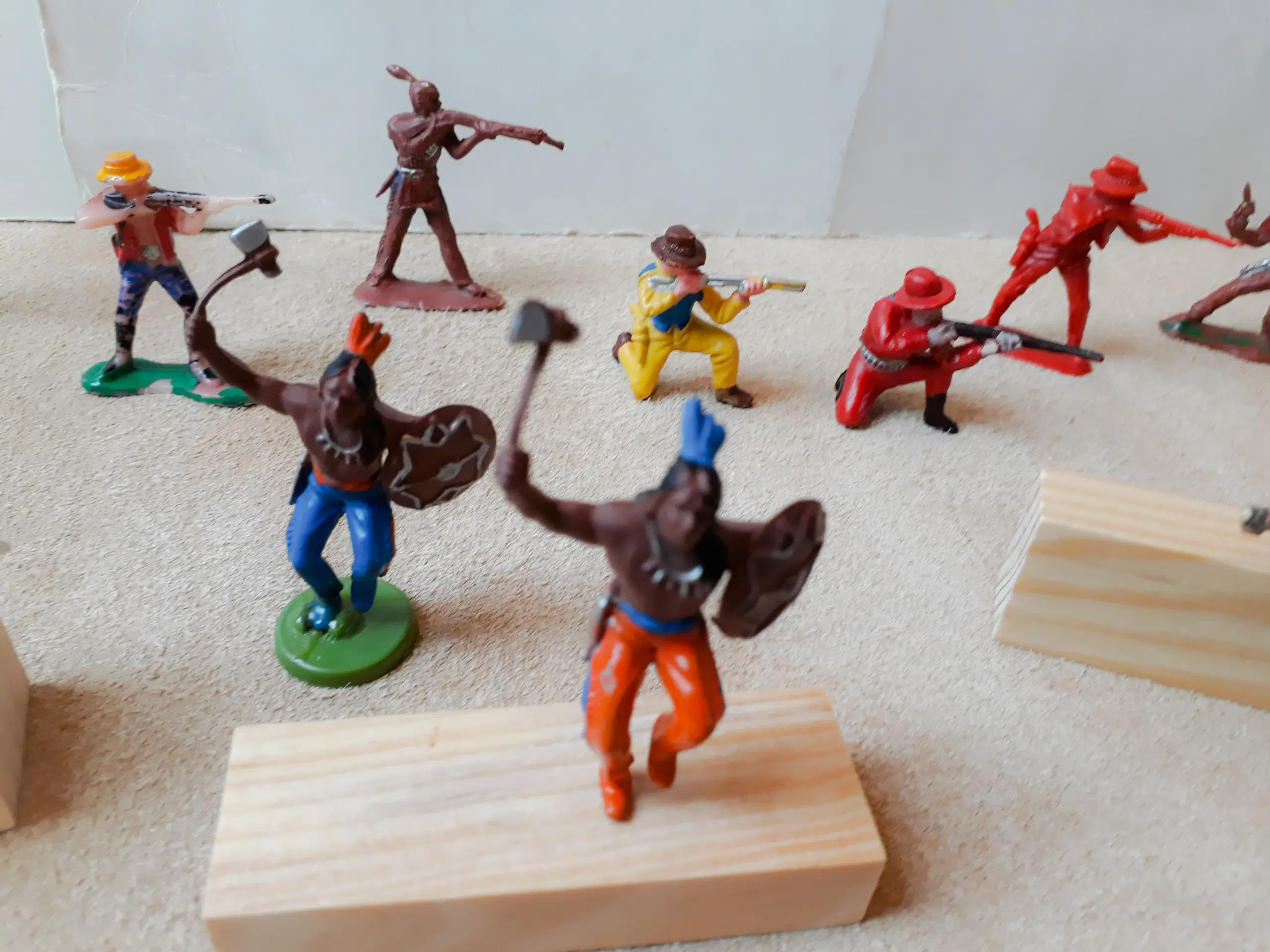 32 Dele Wild West Figurer