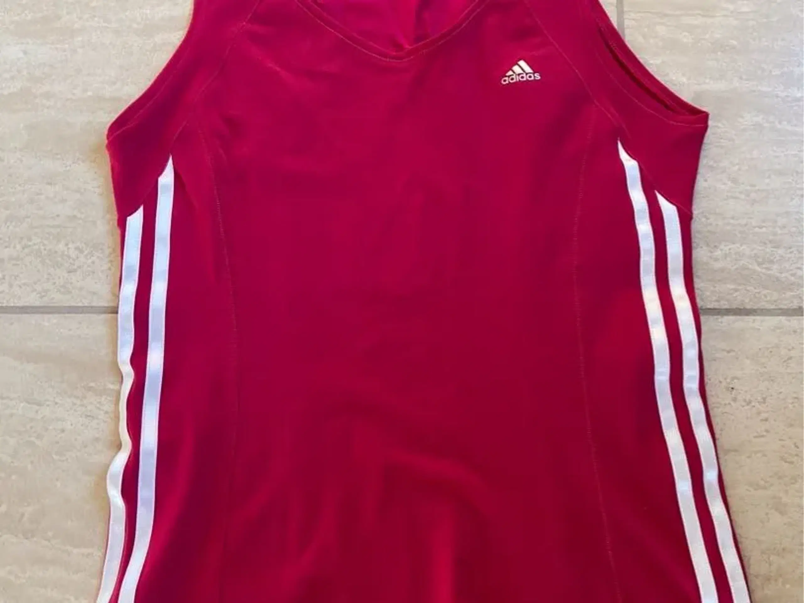 Adidas top