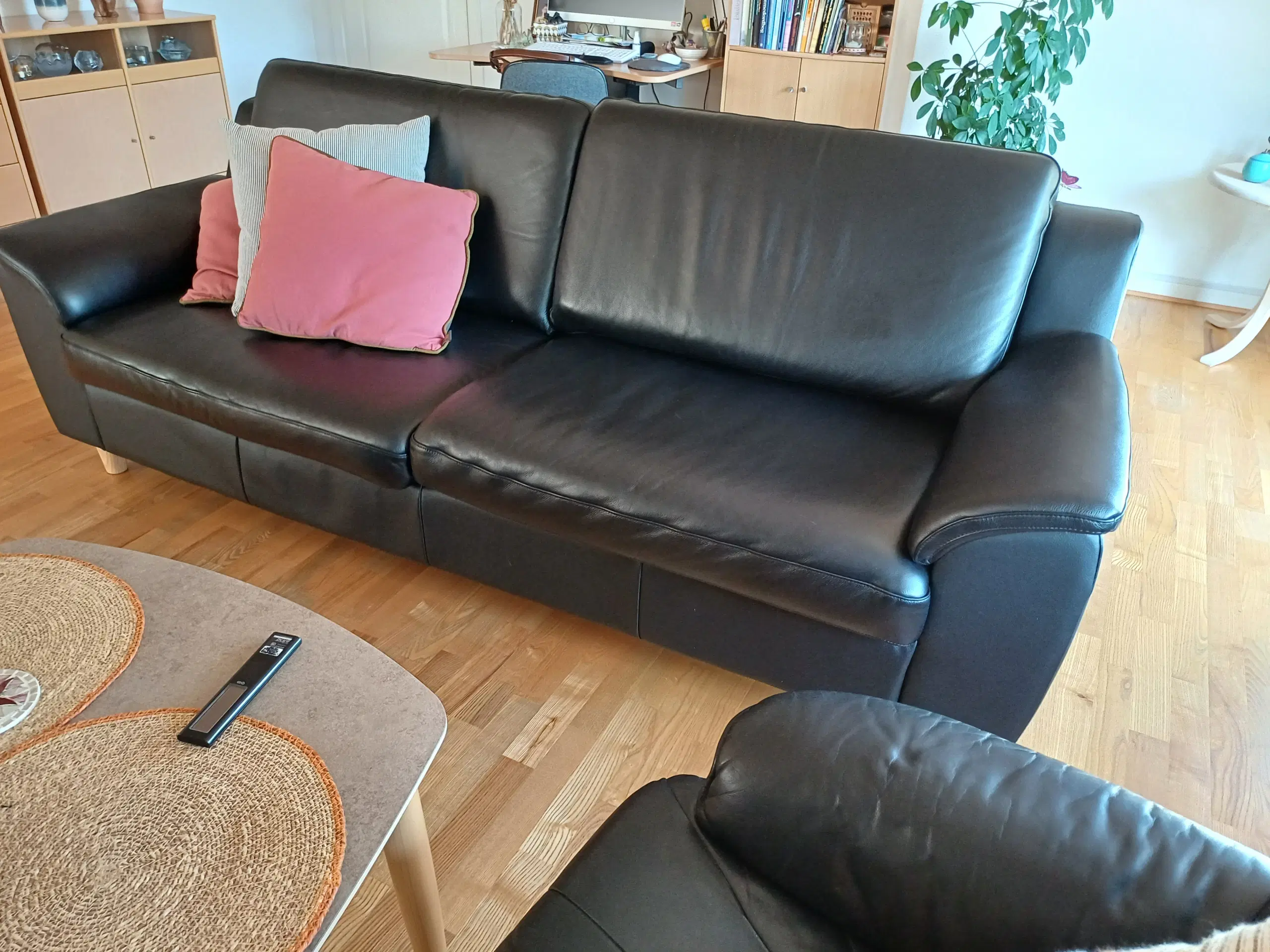 Sofa i skind fra Hjort Knudsen