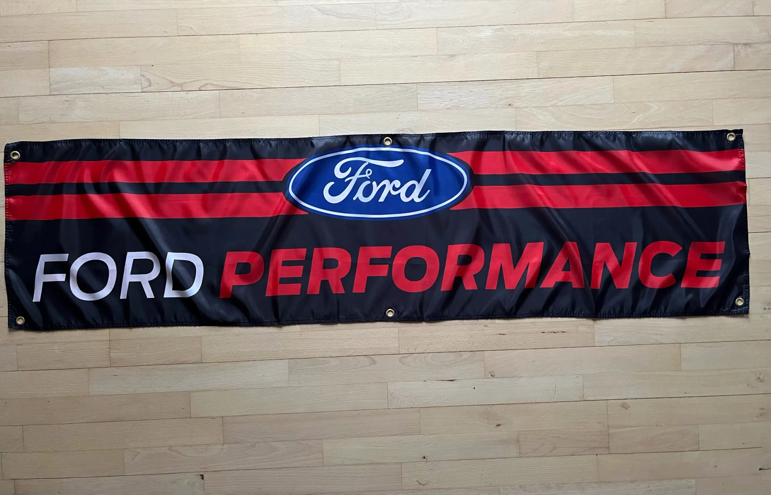 Flag med Ford Performance