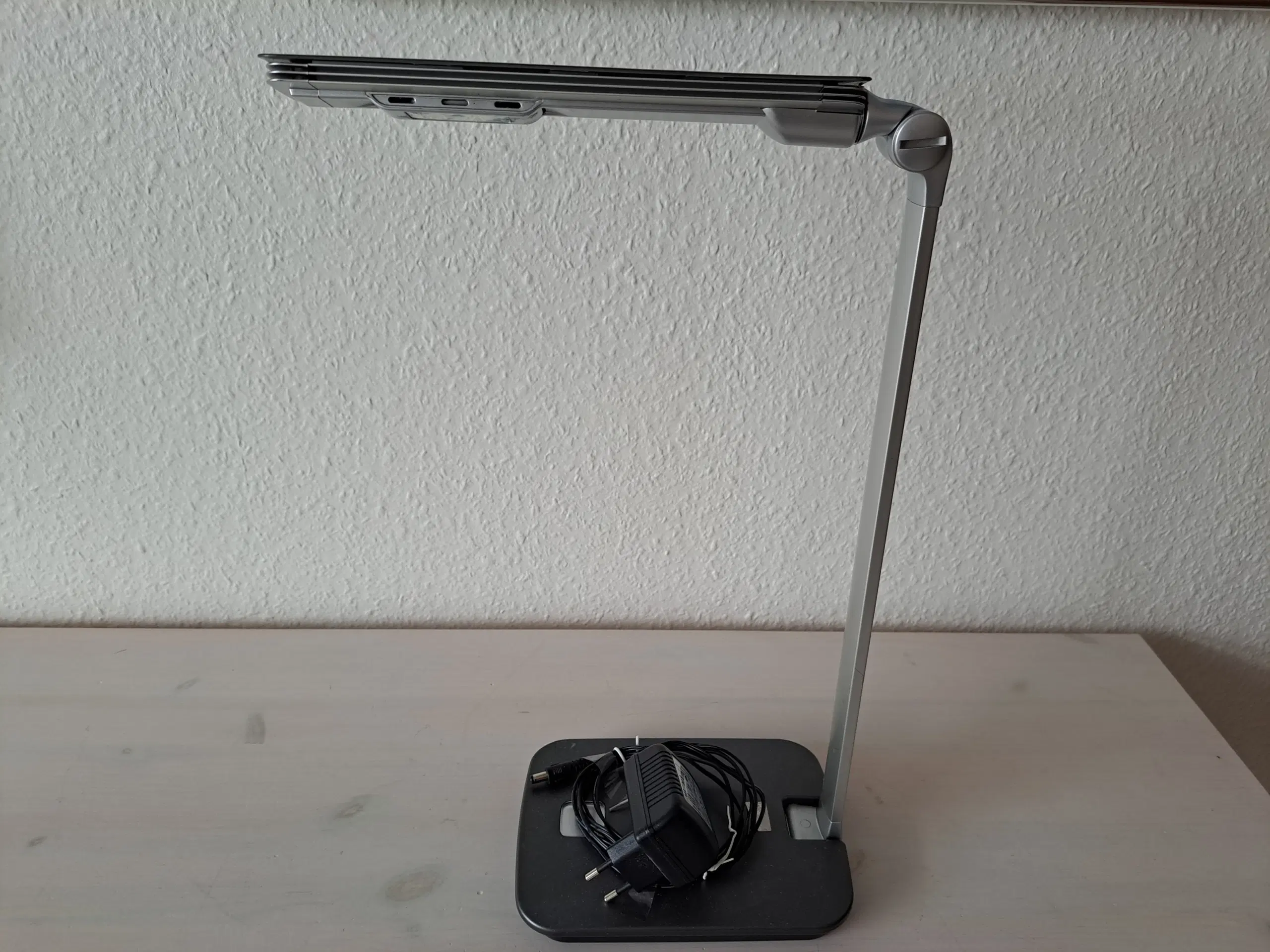 Phipips skrivebordslampe