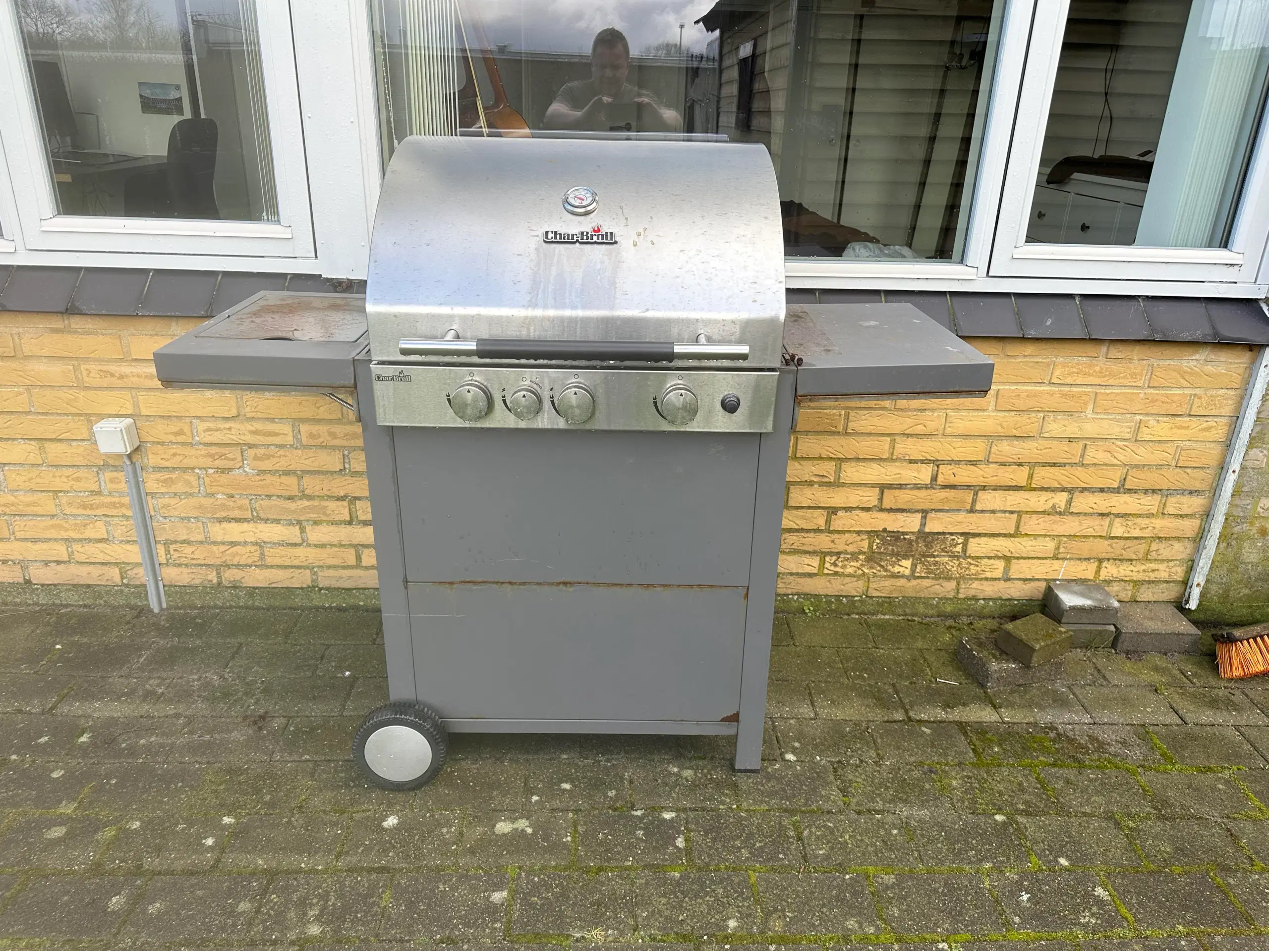 CharBroil grill sælges