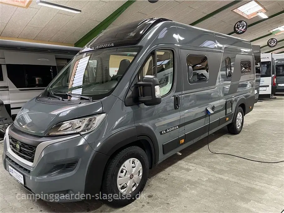 2024 - Adria Twin Supreme 640 SLB   AUTOMATGEAR - VOGNEN ER PÅ LAGER