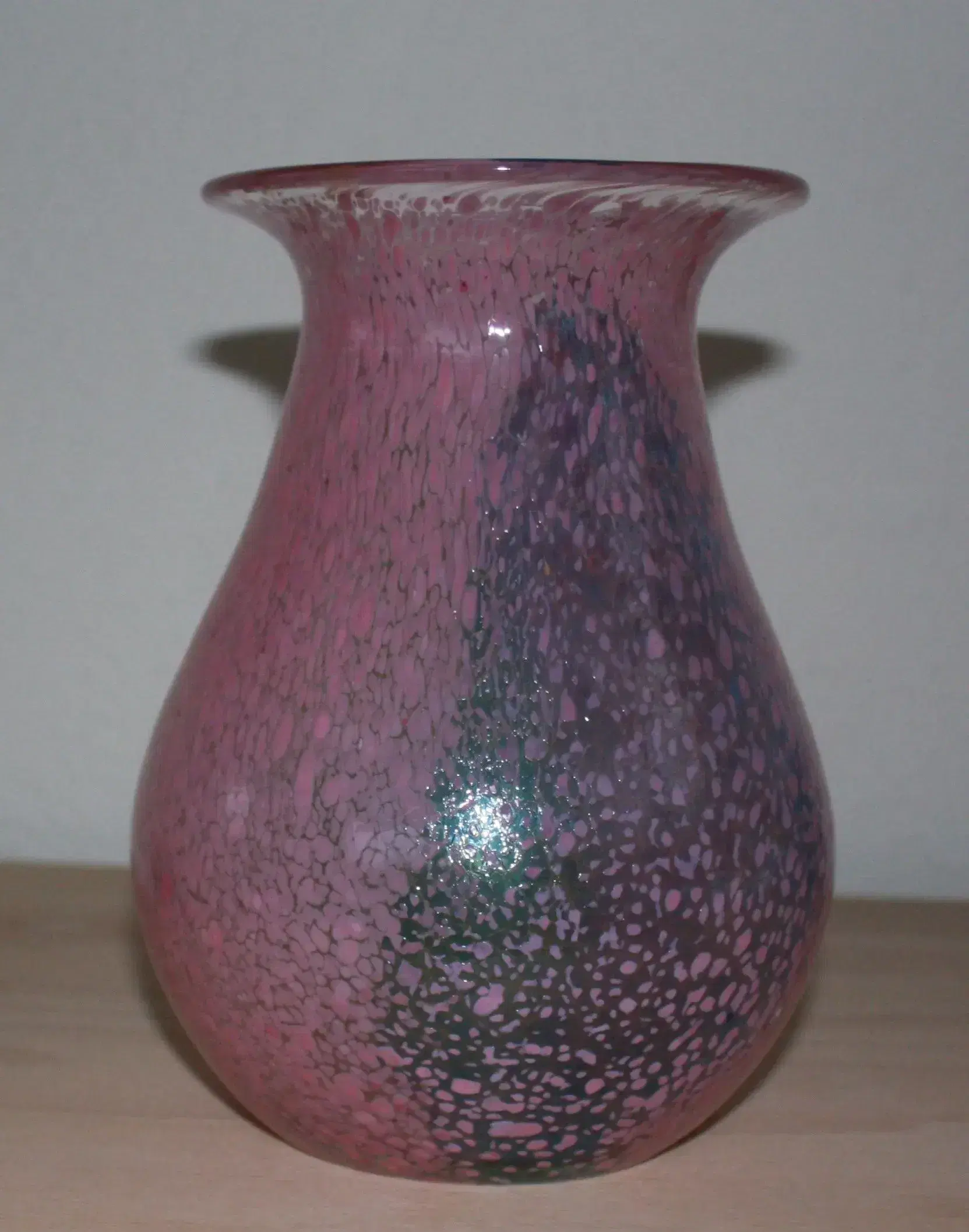 Ulrica Hydmann-Vallien Kosta Boda Vase og skål