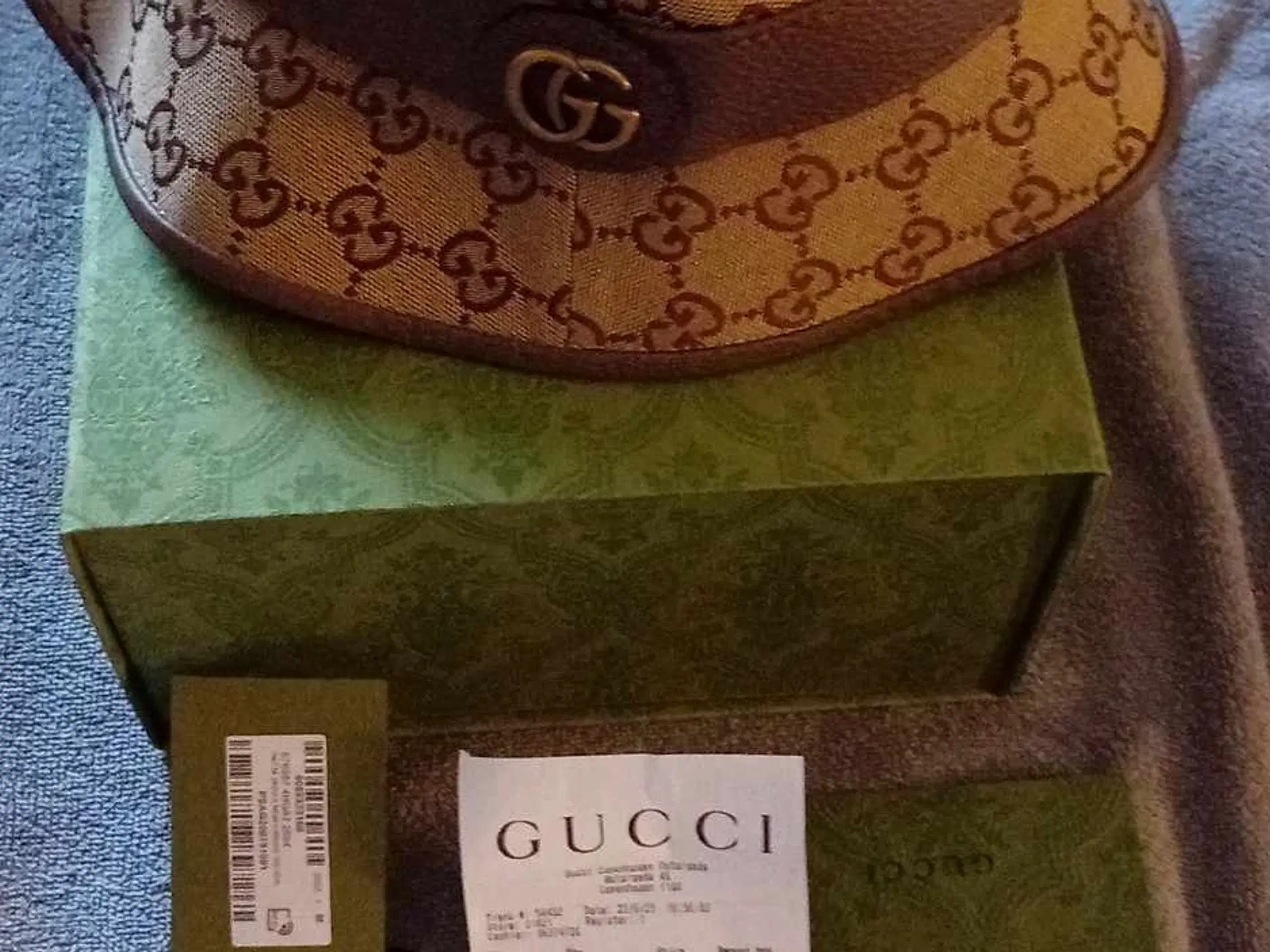 Gucci GG CANVAS BUCKET HAT