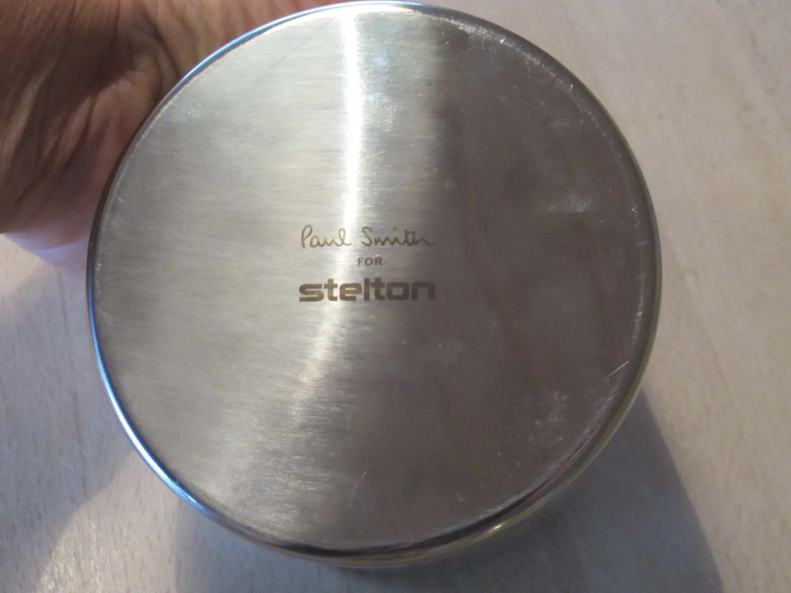 Skål med låg fra Stelton - Paul Smith