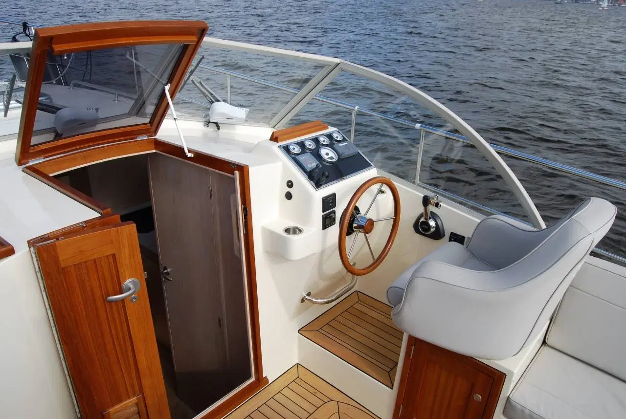 Intercruiser 32