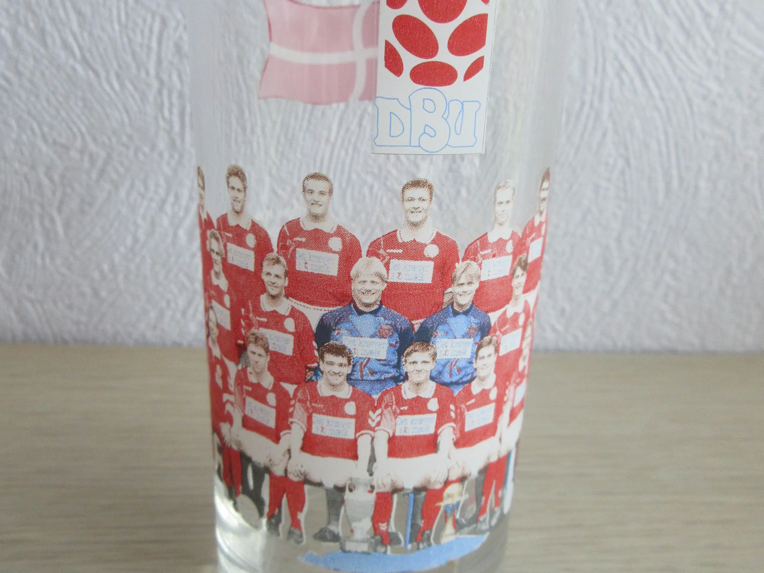 Glas med billede af "det gamle" fodboldlandshold ;