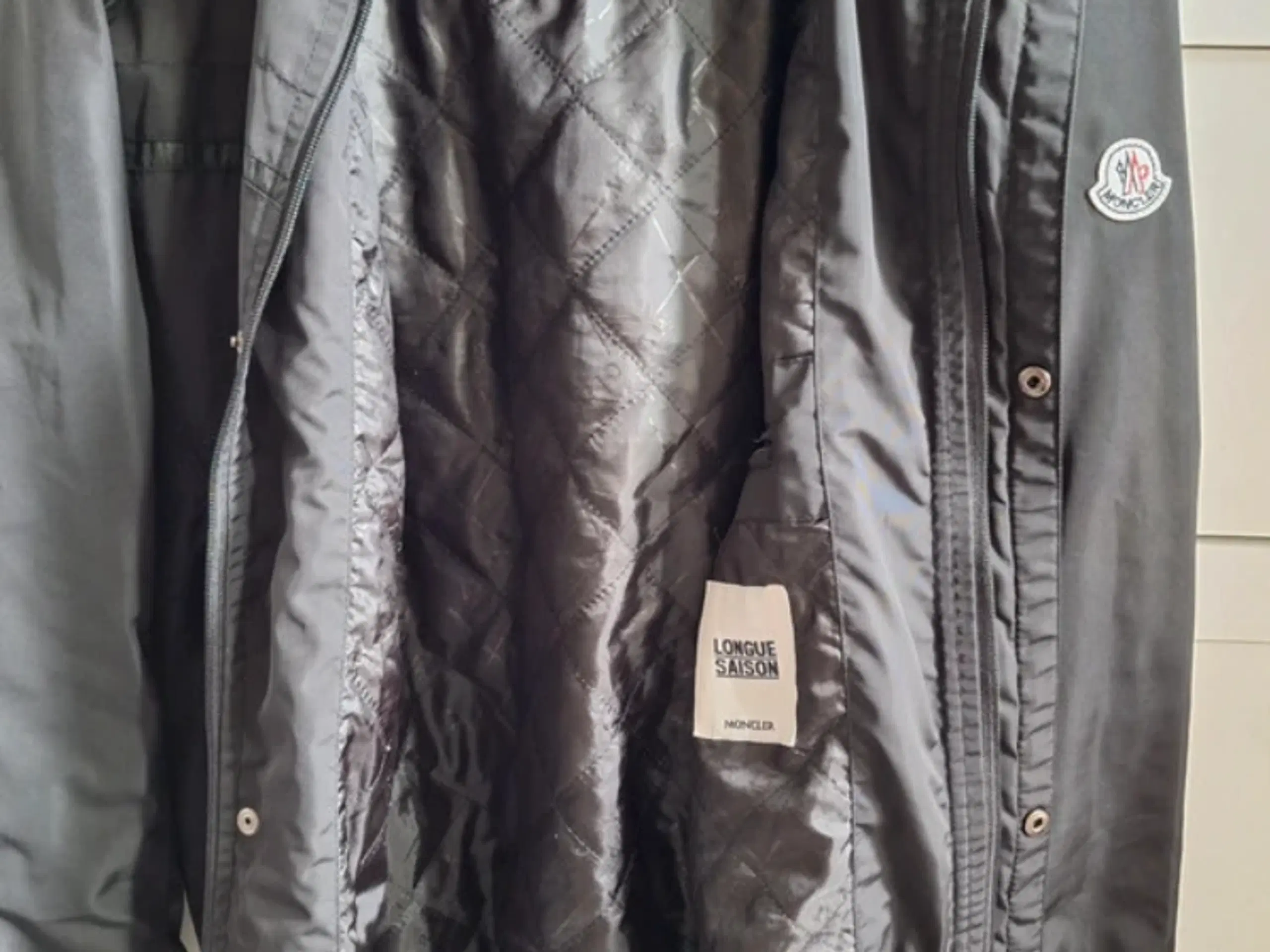 Moncler jakke sort