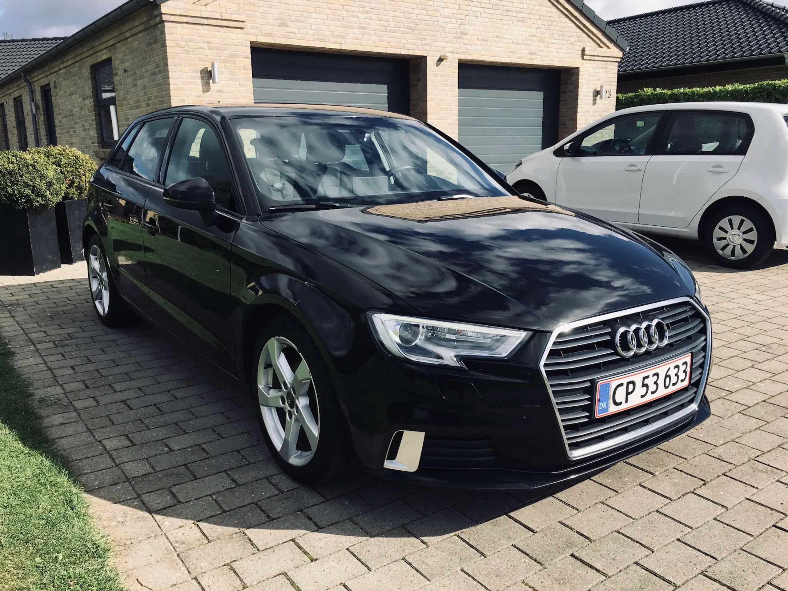 BILLIG - Audi A3 1,6 tdi 110 Sport 5d