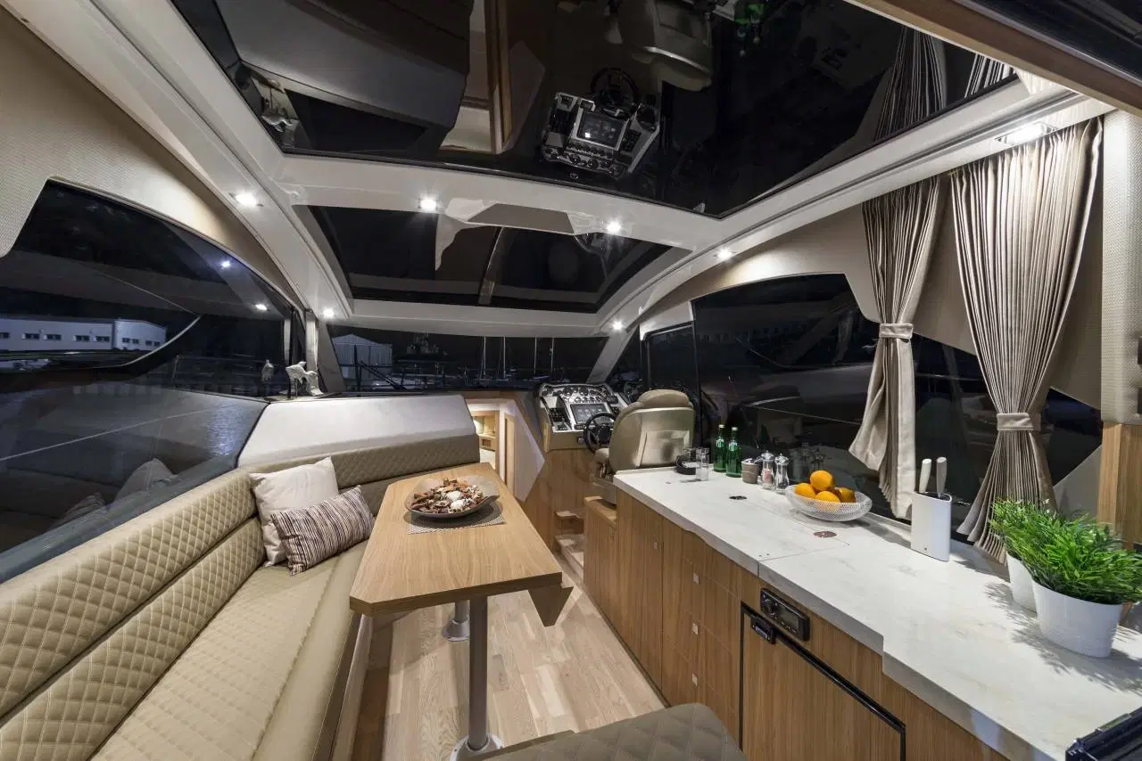 Galeon 370 HTC