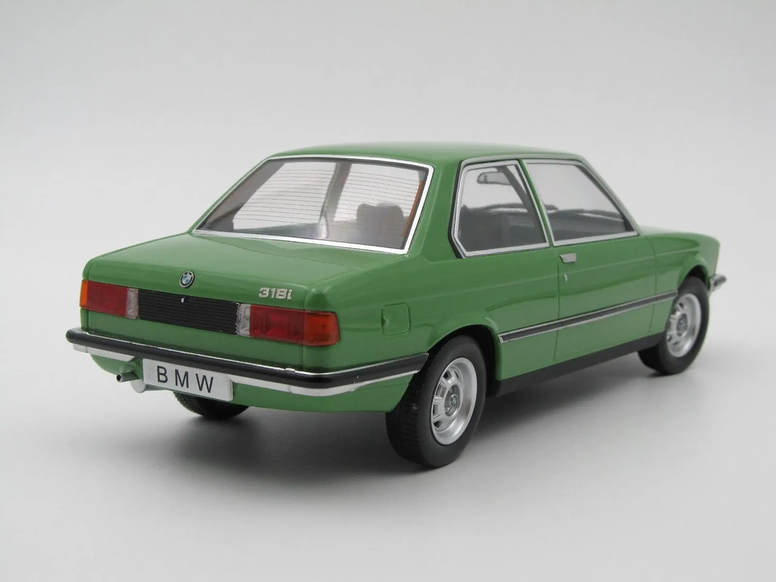 1975 BMW 318i E21 Limited Edition - 1:18