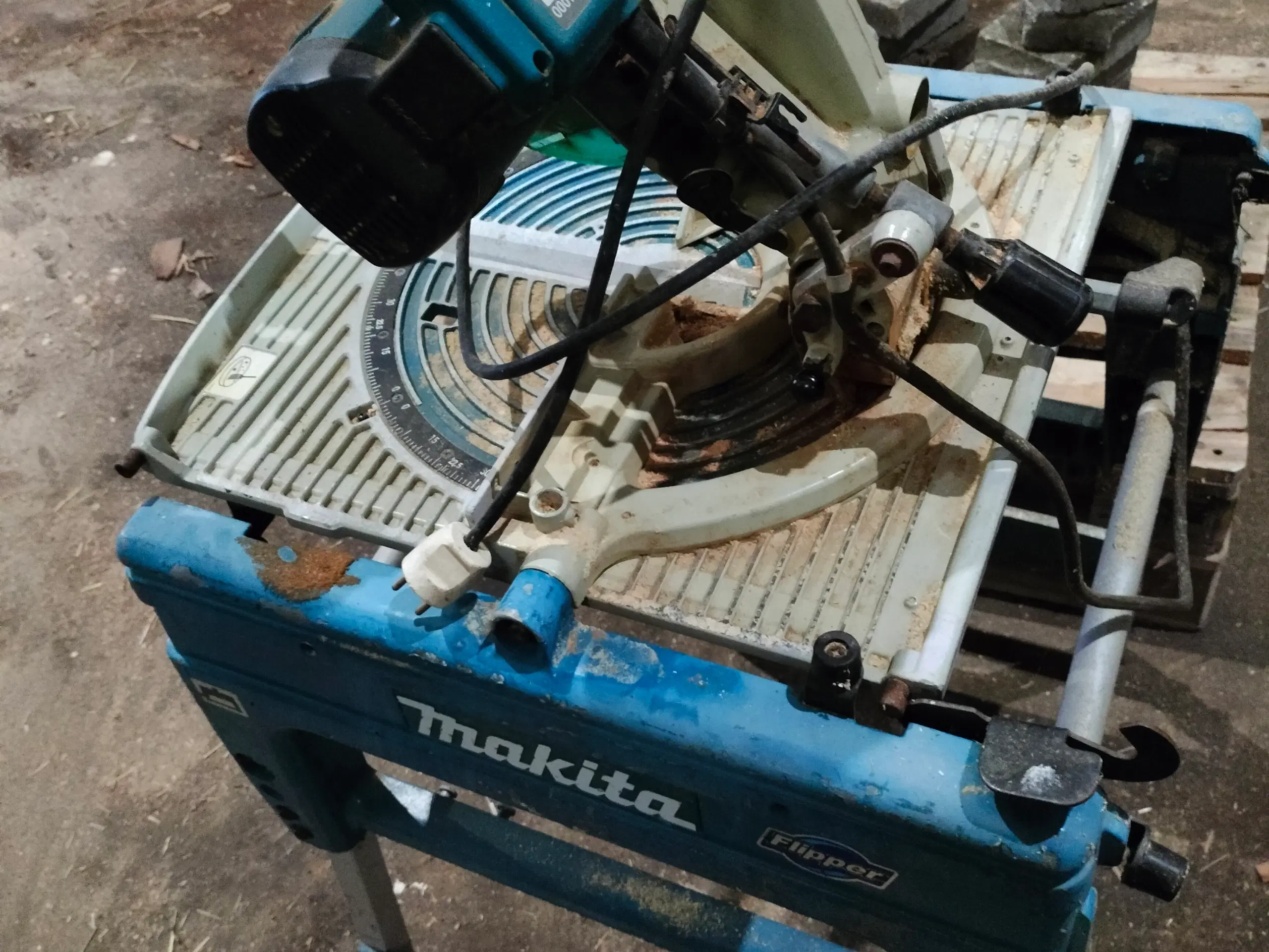 Makita flipper