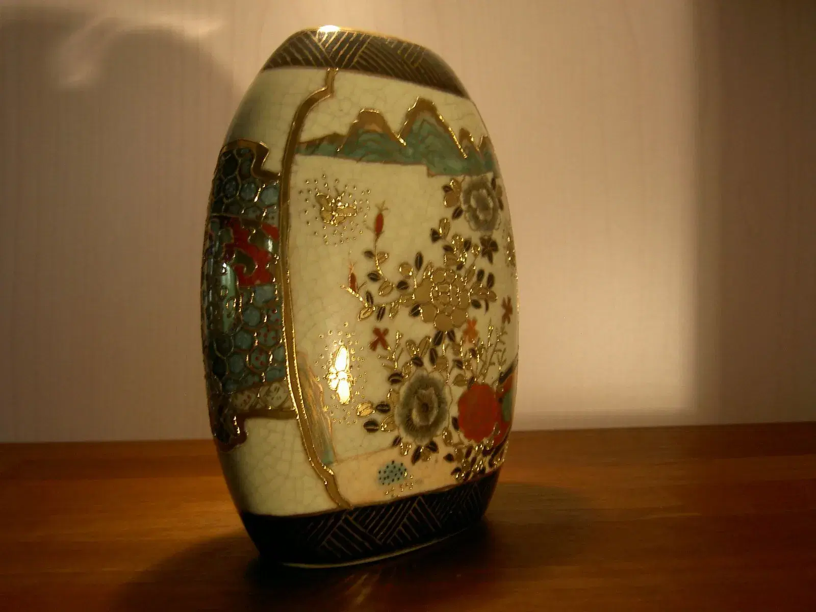 Oval Kinesisk vase