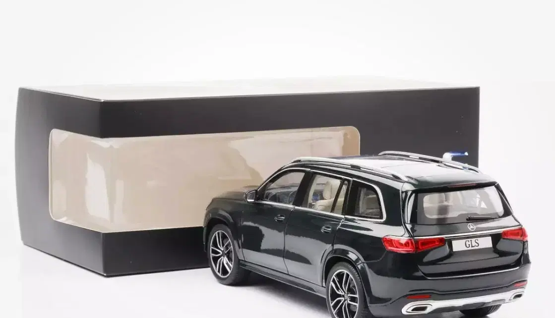 1:18 Mercedes GLS SUV X167