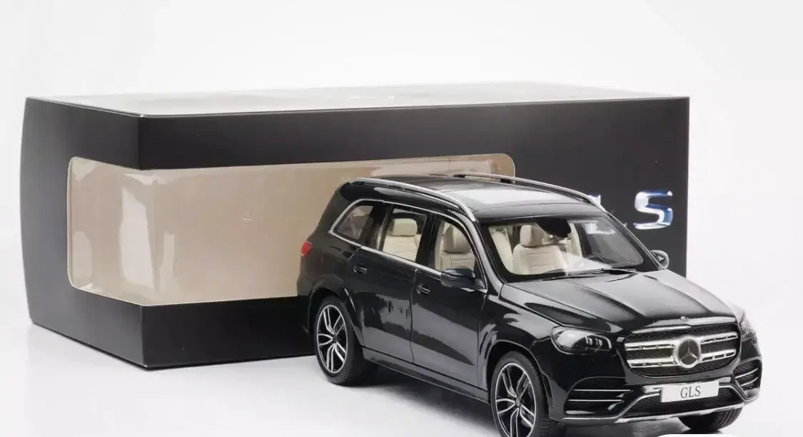 1:18 Mercedes GLS SUV X167