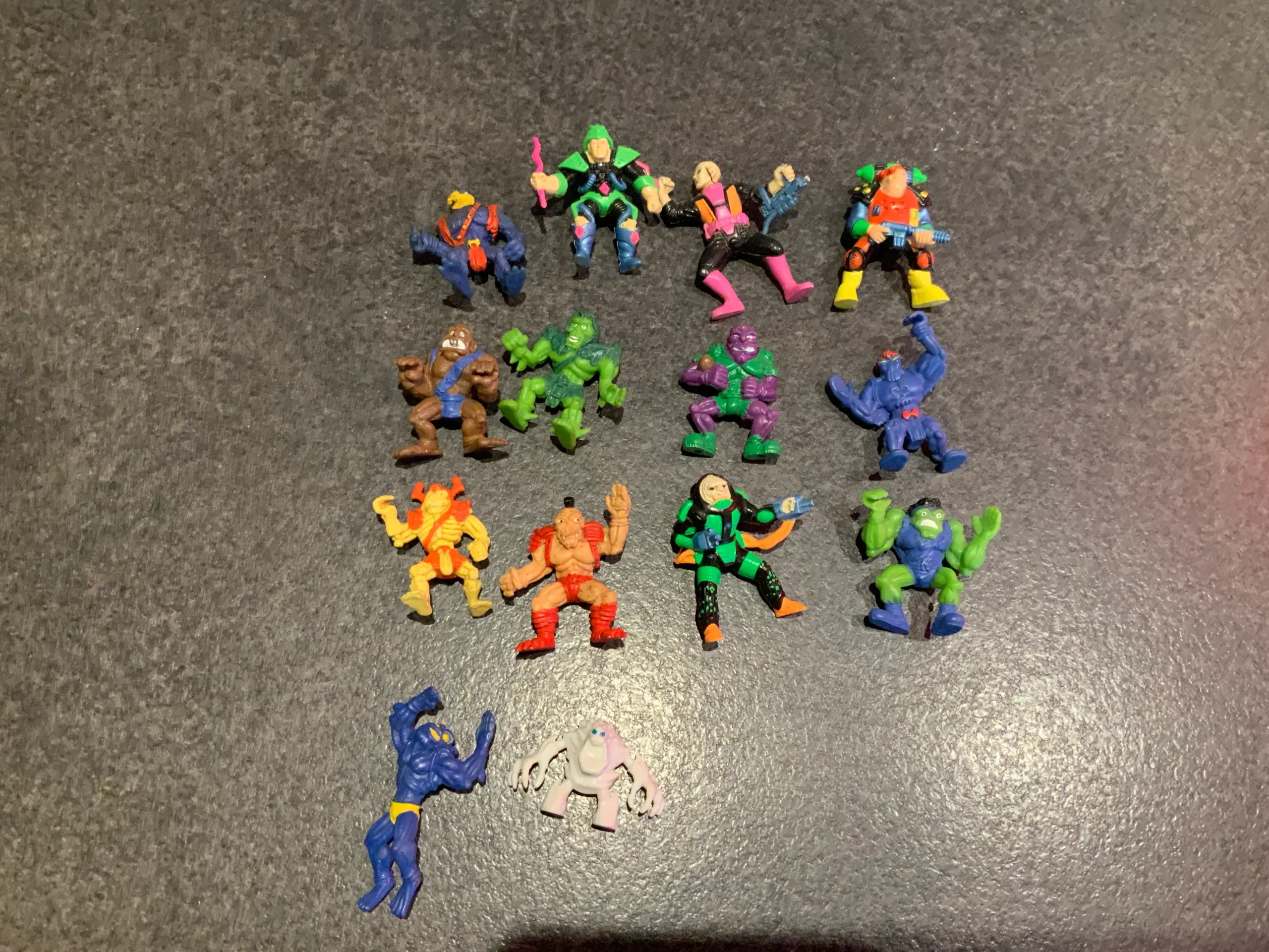 Monsters in my pocket figurer