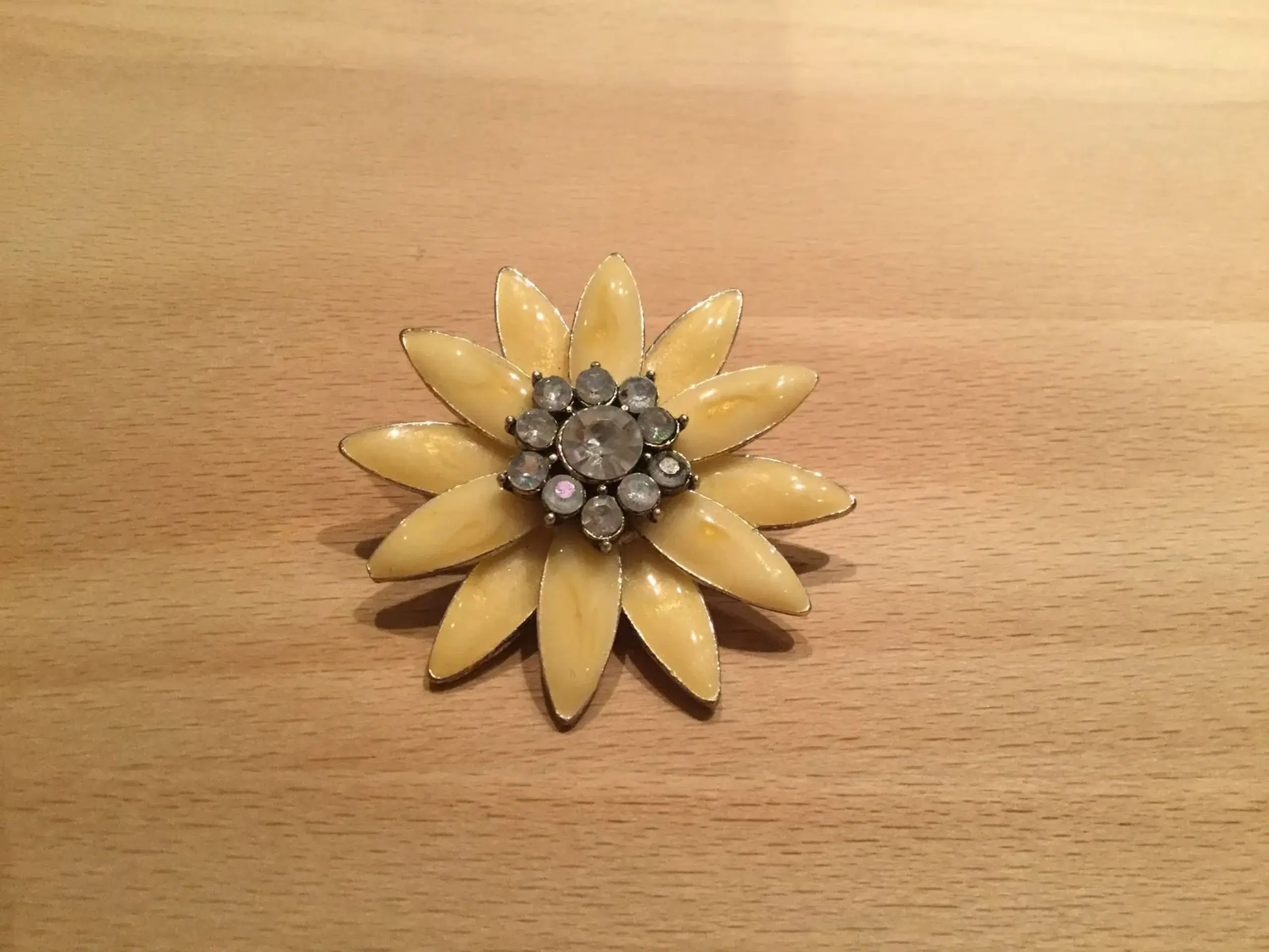 Broche  stjerne og marguerit