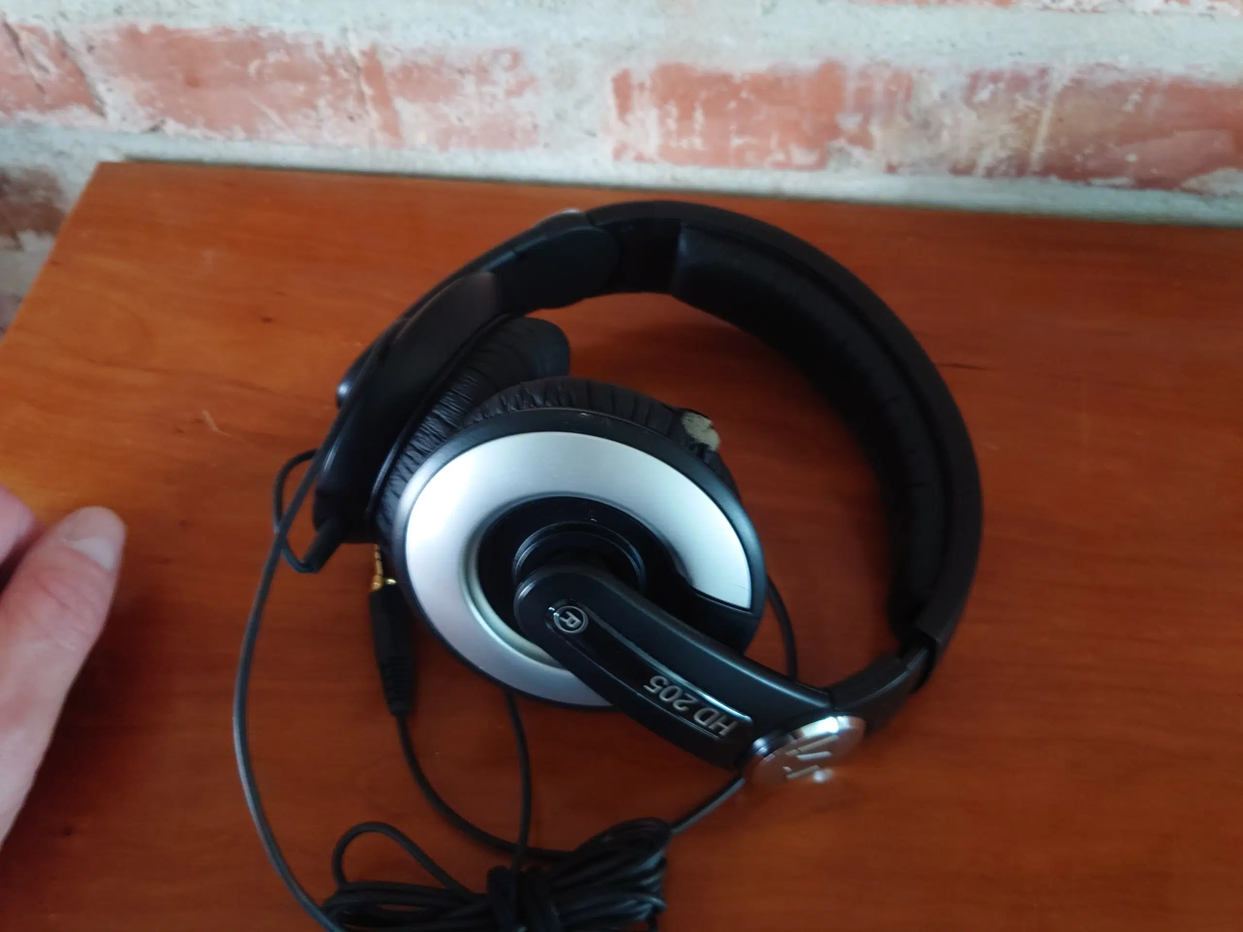 Sennheiser HD 205 II dynamiske DJ-hovedtelefoner