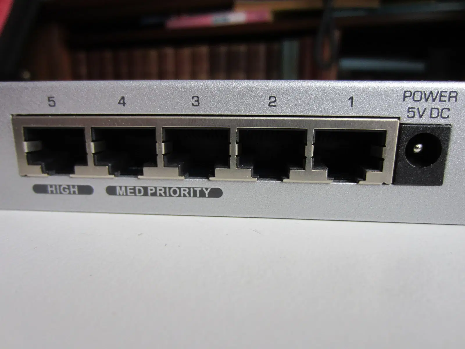 ZyXEL GS-105B v3 5-port GigaBit Media Switch