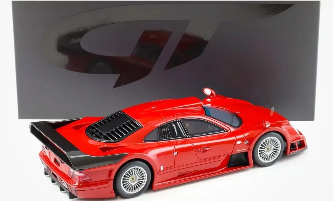 1:18 Mercedes CLK GTR Coupe Super Sport