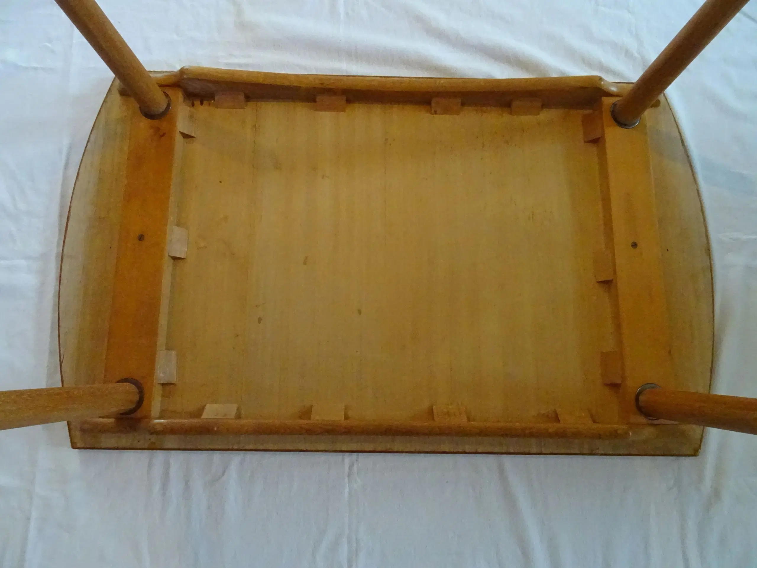 Teaktræsbord 12m*60 cm h 72