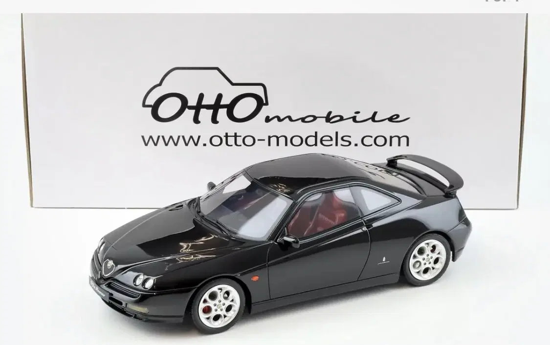 1:18 Alfa Romeo GTV V6 Coupe 2000