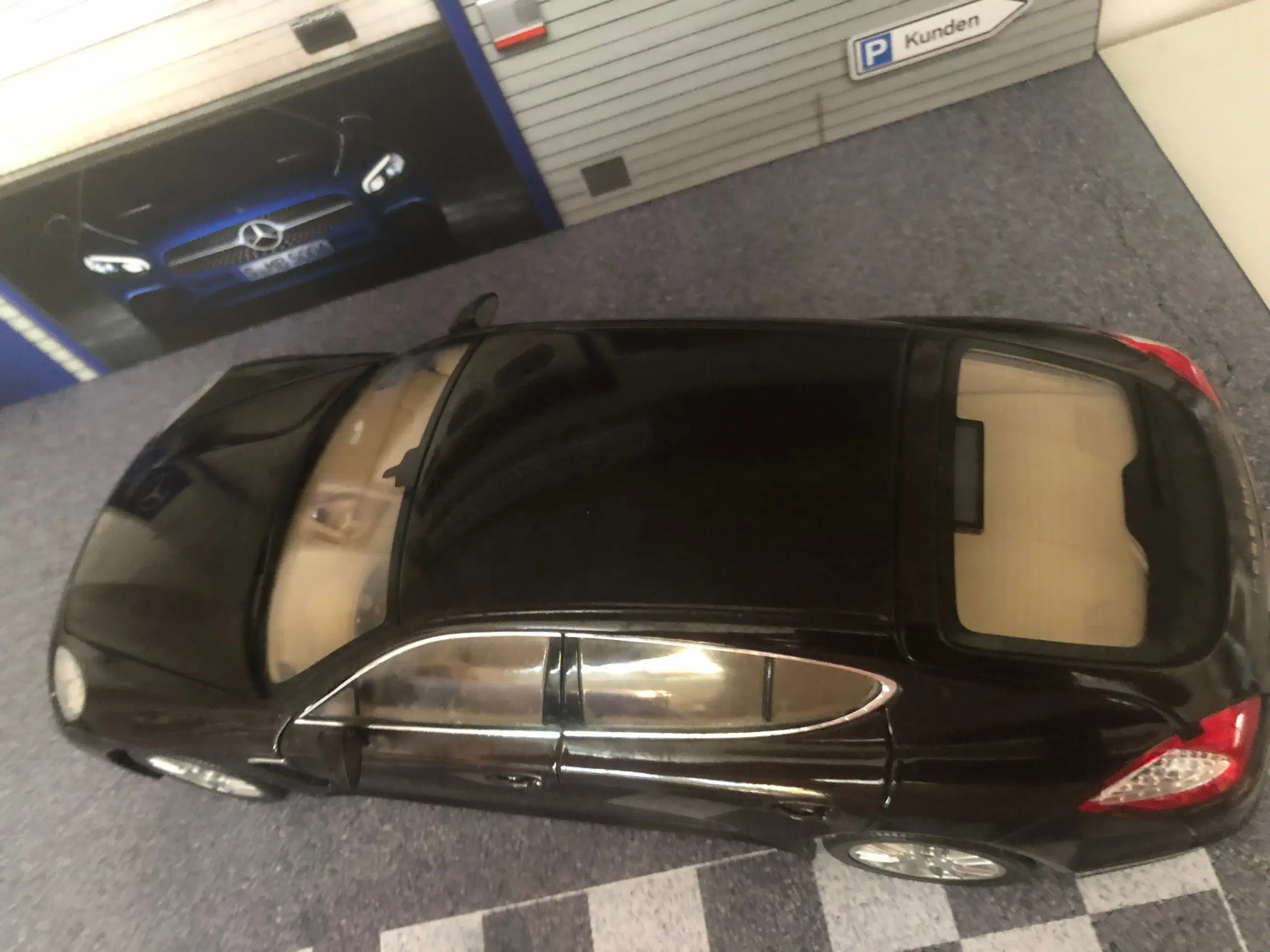 1:18 Porsche Panamera