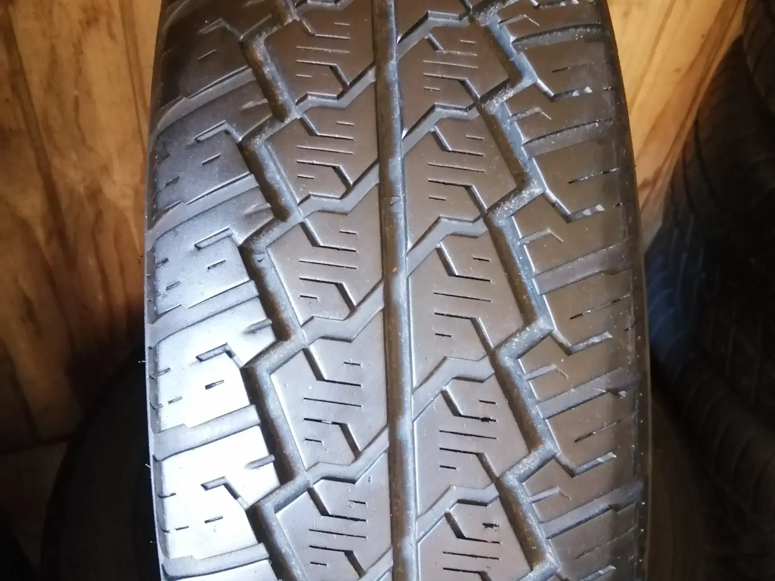 Vinterdæk til varebil 215-70-15 Hankook 6 mm