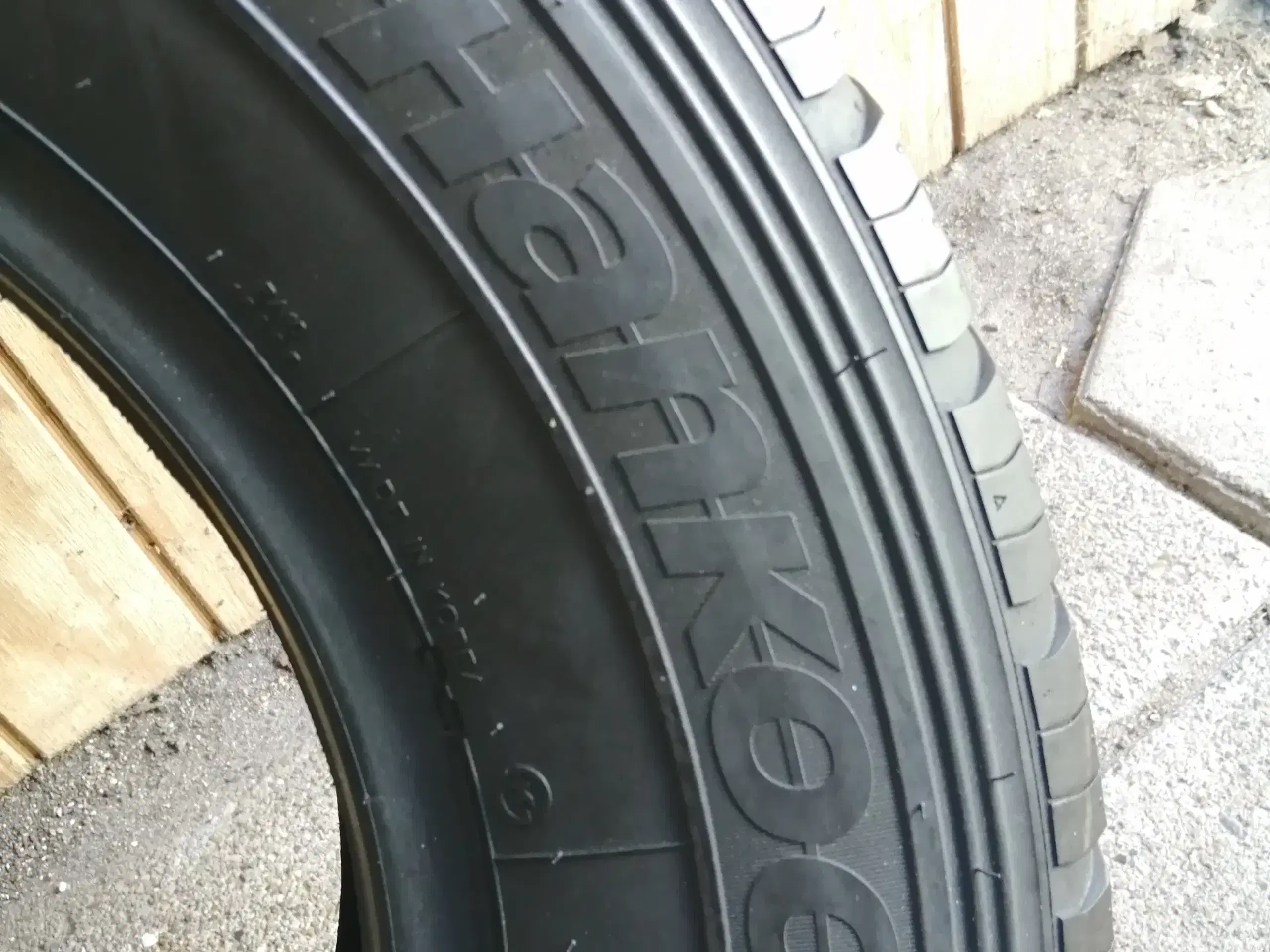 Vinterdæk til varebil 215-70-15 Hankook 6 mm