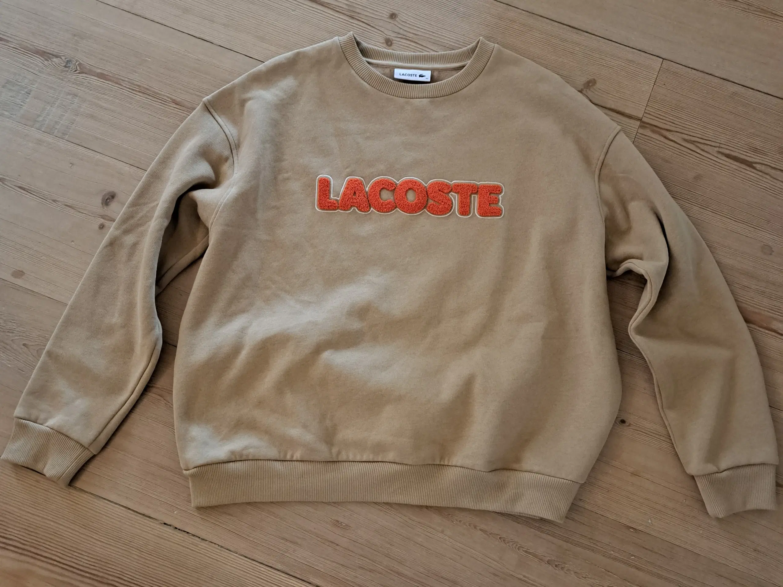 Lacoste sweatshirt