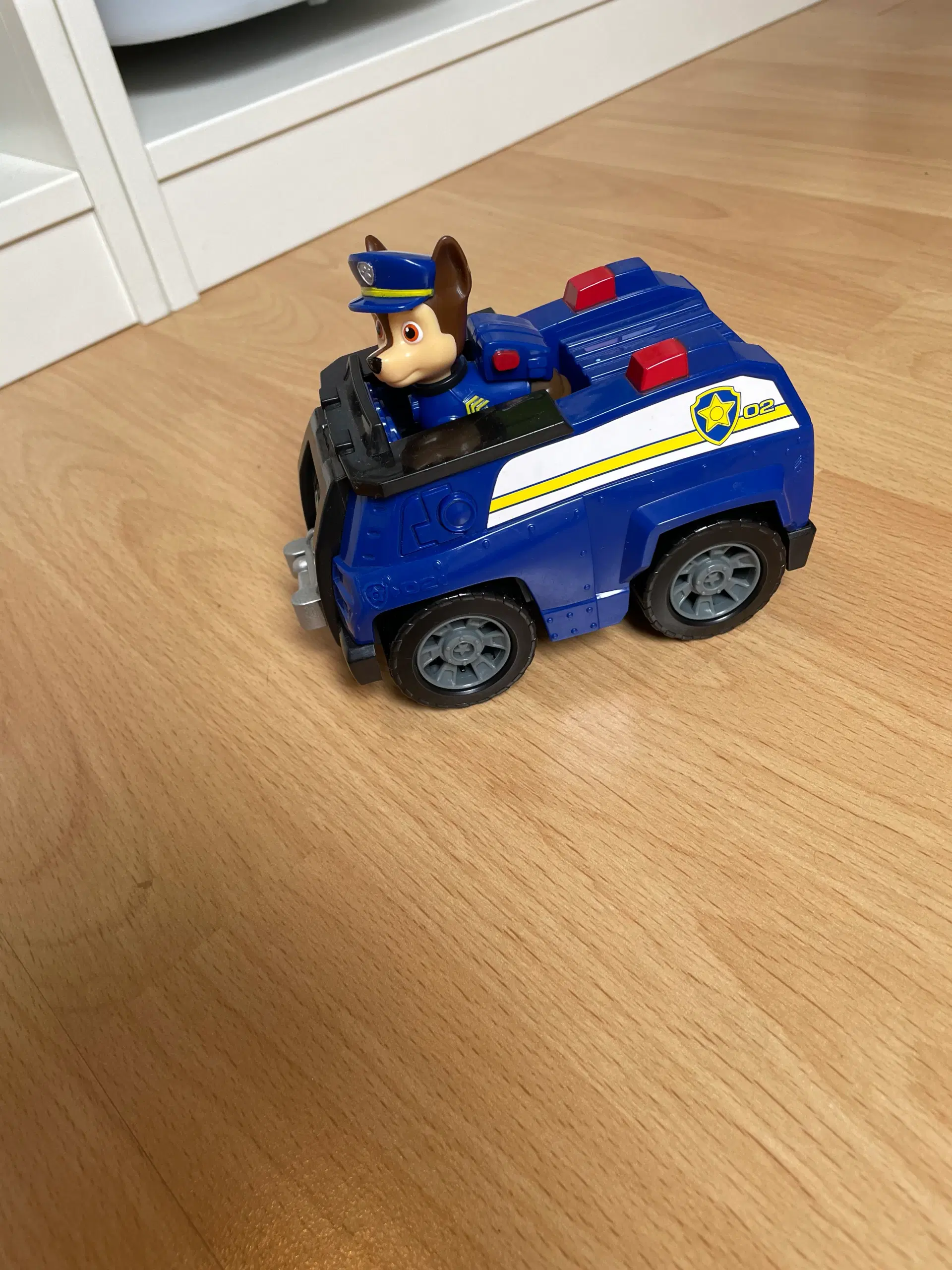 Legetøj ( Paw patrol p-hus med biler osv)