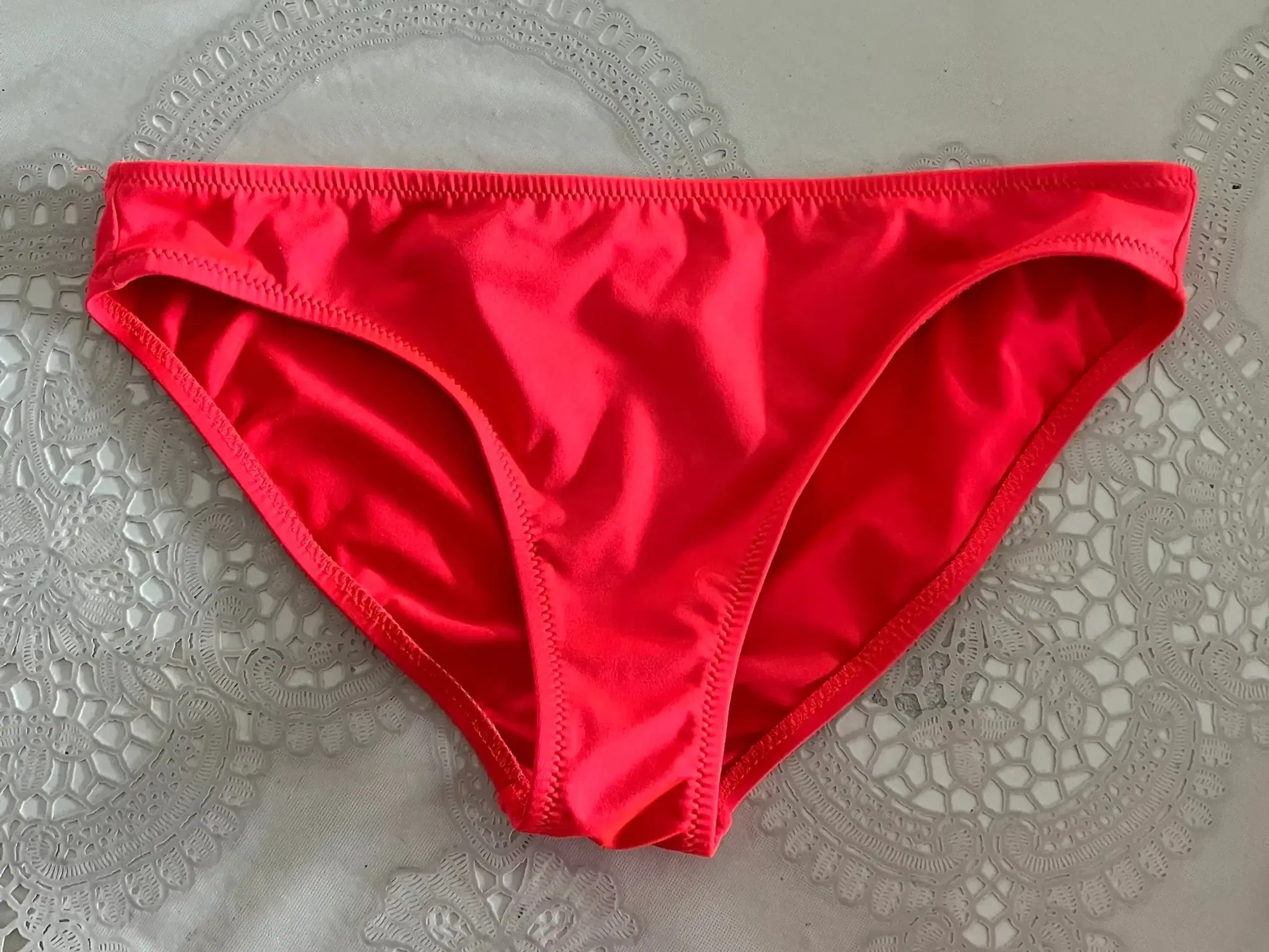 Calvin Klein bikinibuks str 12-14 år 158 cm