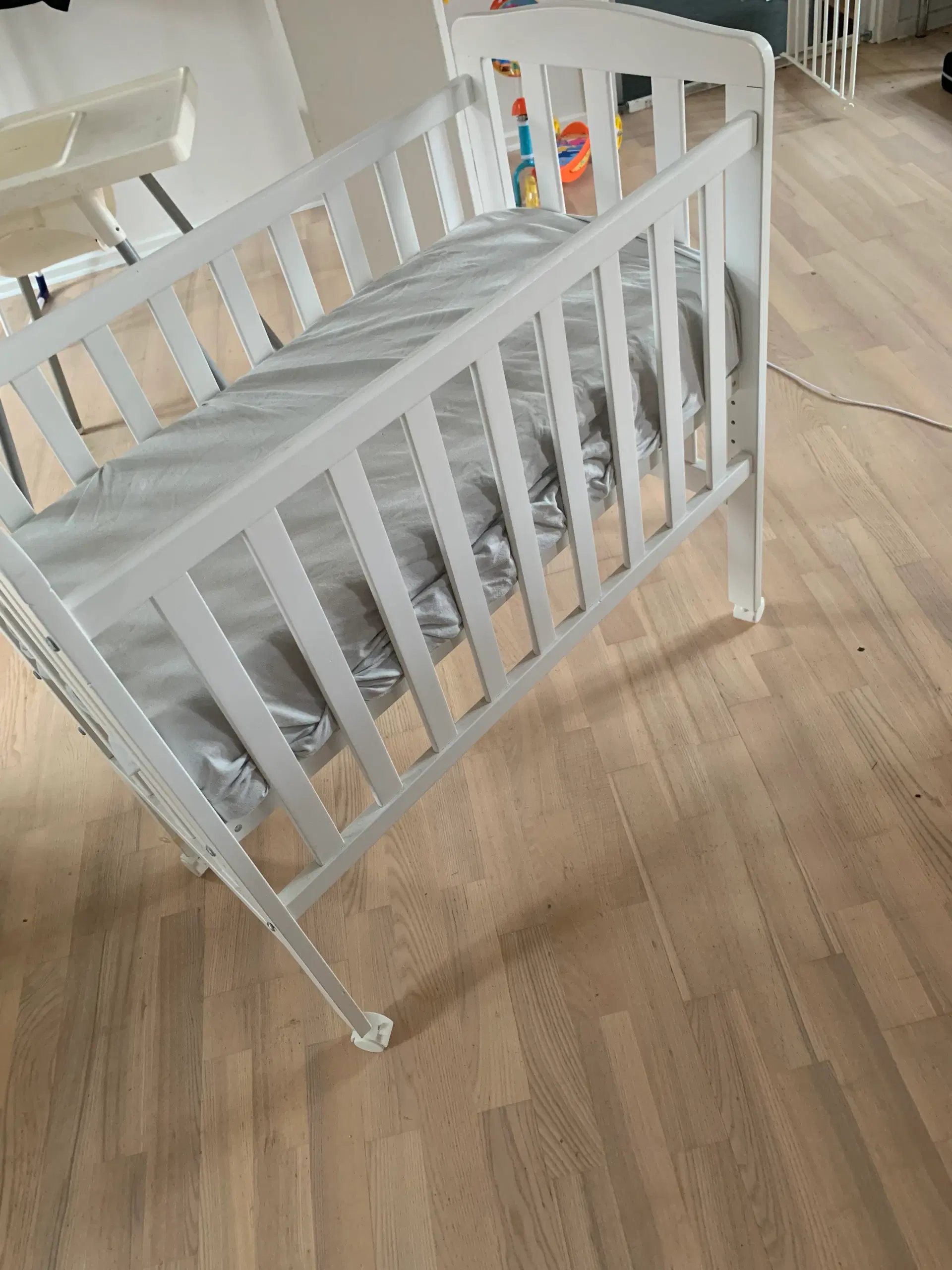 Bedside crib