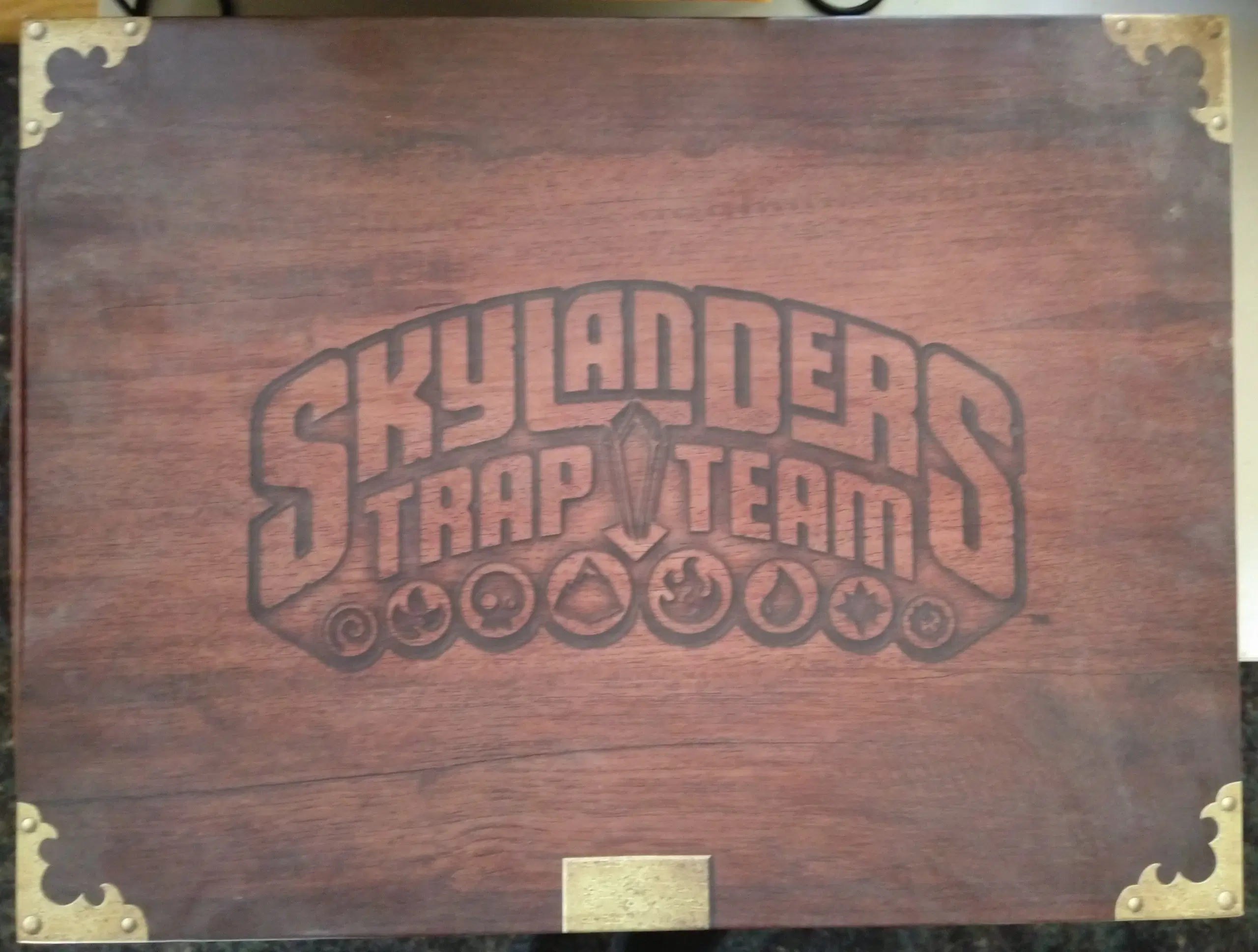 Skylanders Trap Team Trap kasse inkl 43 traps