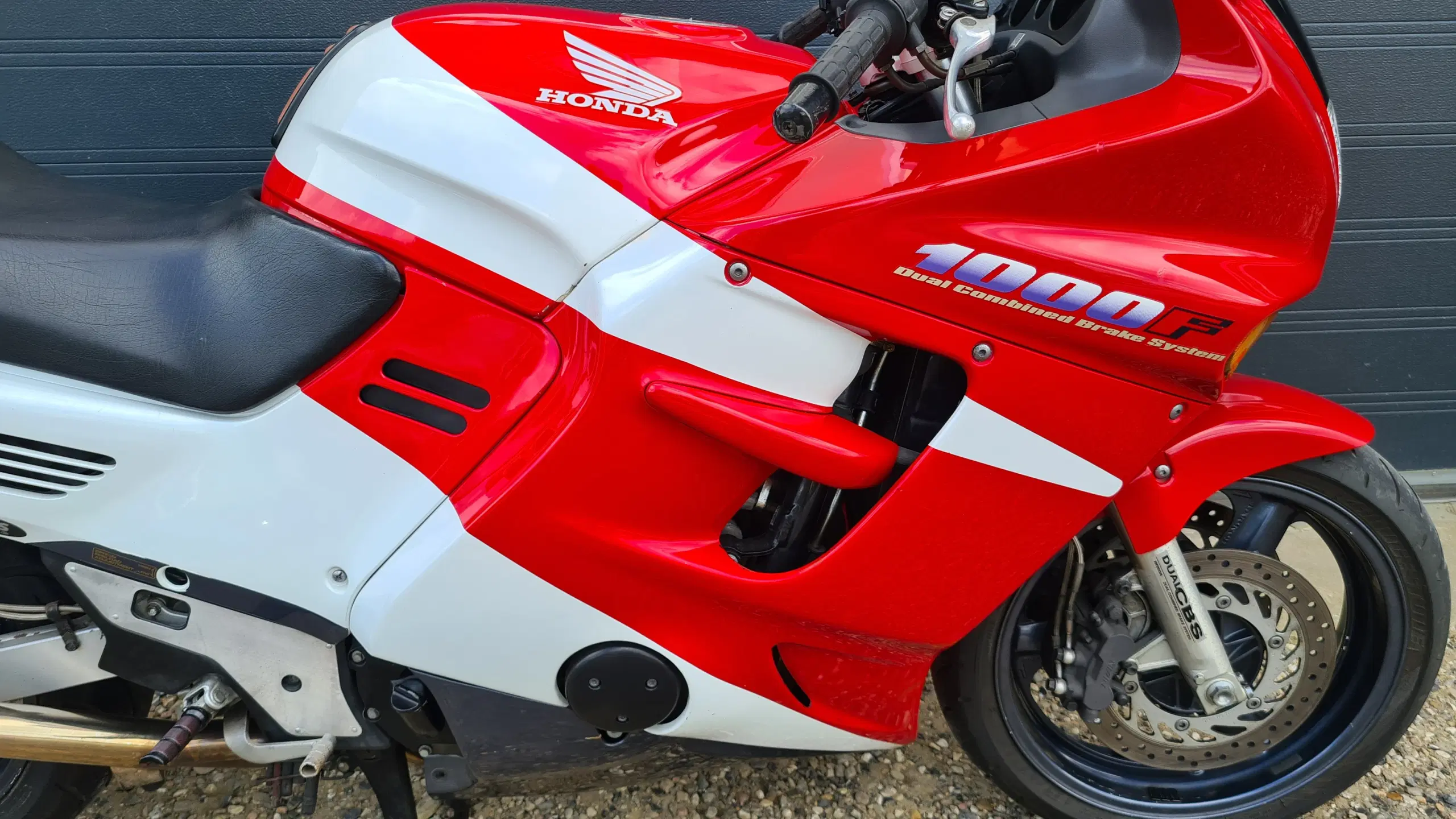 Honda CBR 1000F